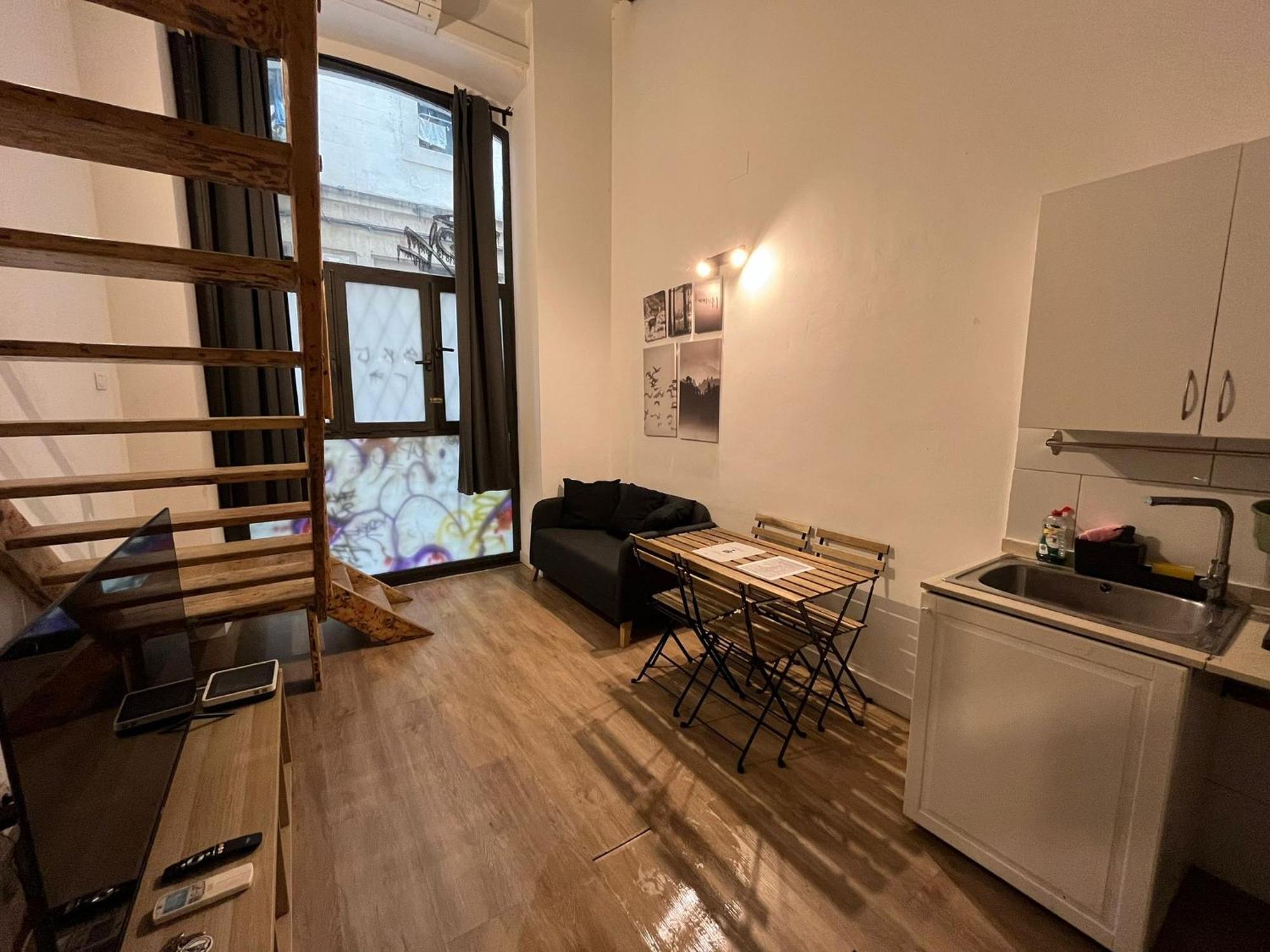 Apartment Charm In The Heart Of Raval Barcelona