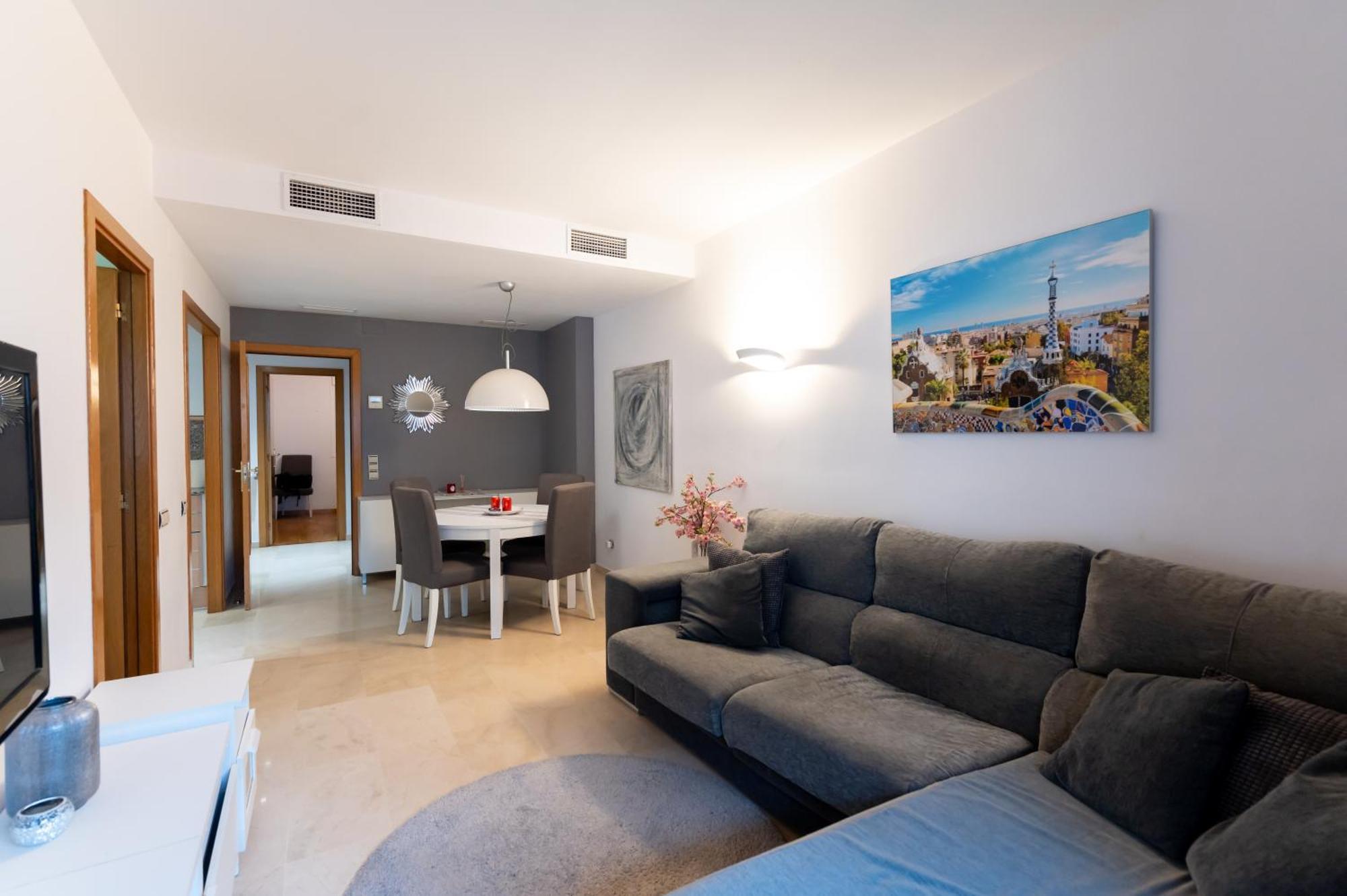 Comfy Downtown + Private Terrace Apartment *