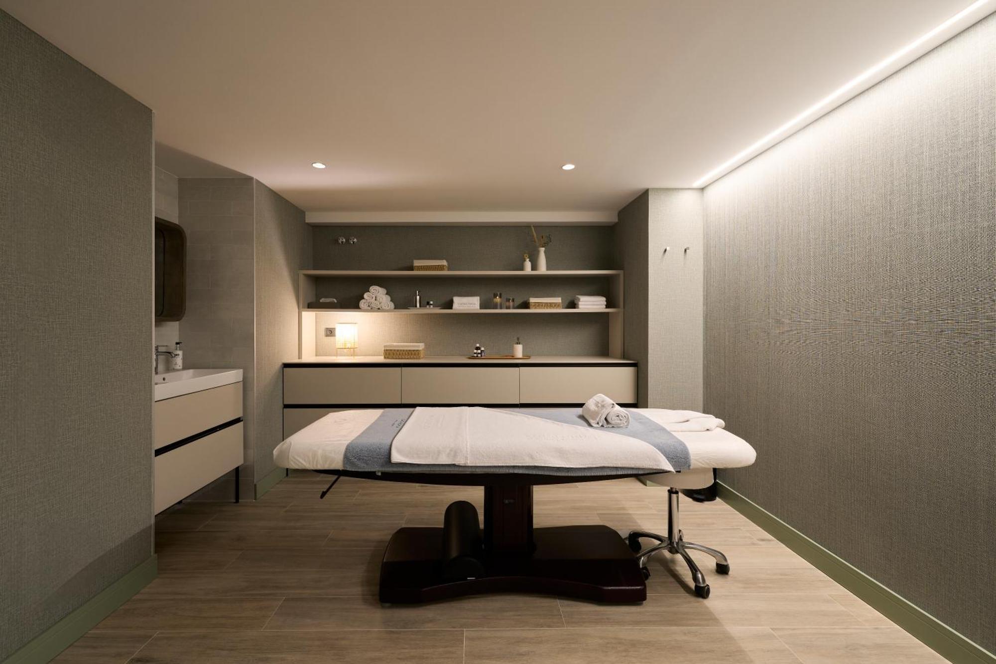 Hotel Catalonia La Maquinista 4*