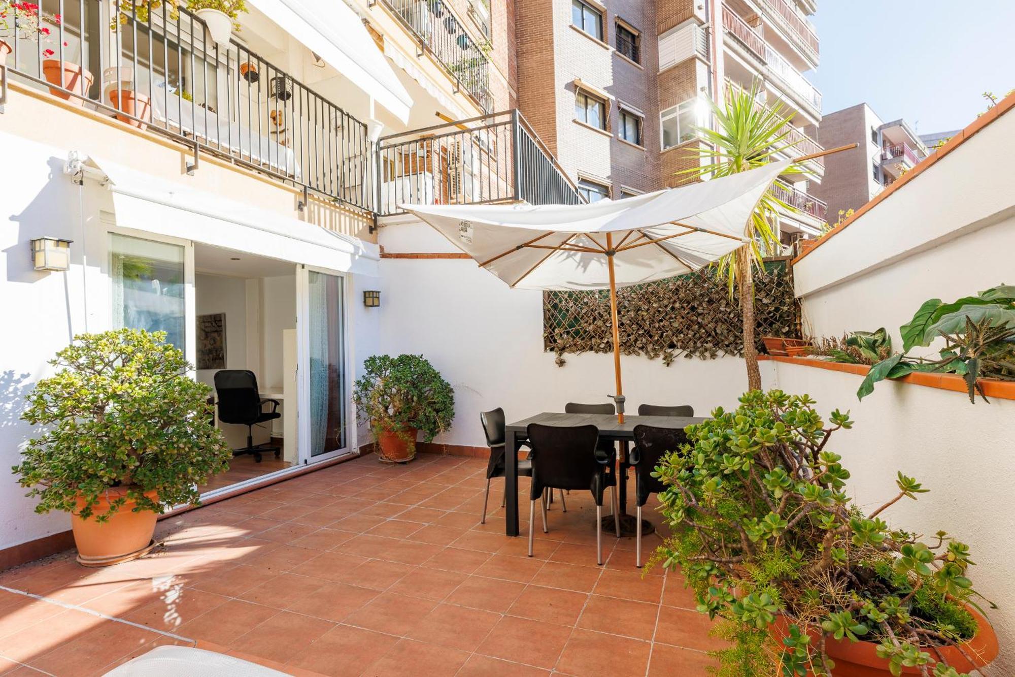 Appartement Aparteasy - Private Terrace, 3-bedroom
