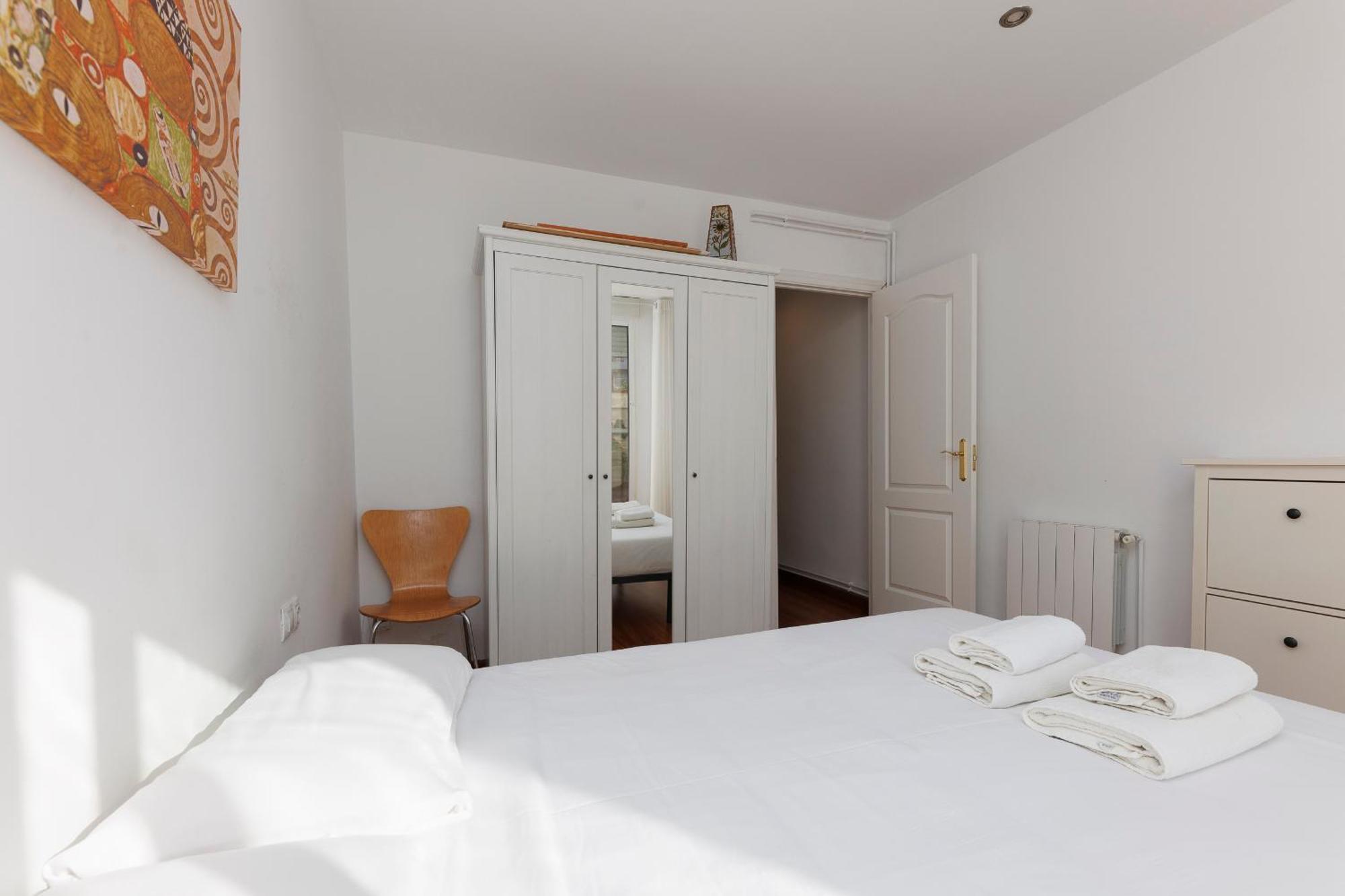 Aparteasy - Private Terrace, 3-bedroom Barcelone