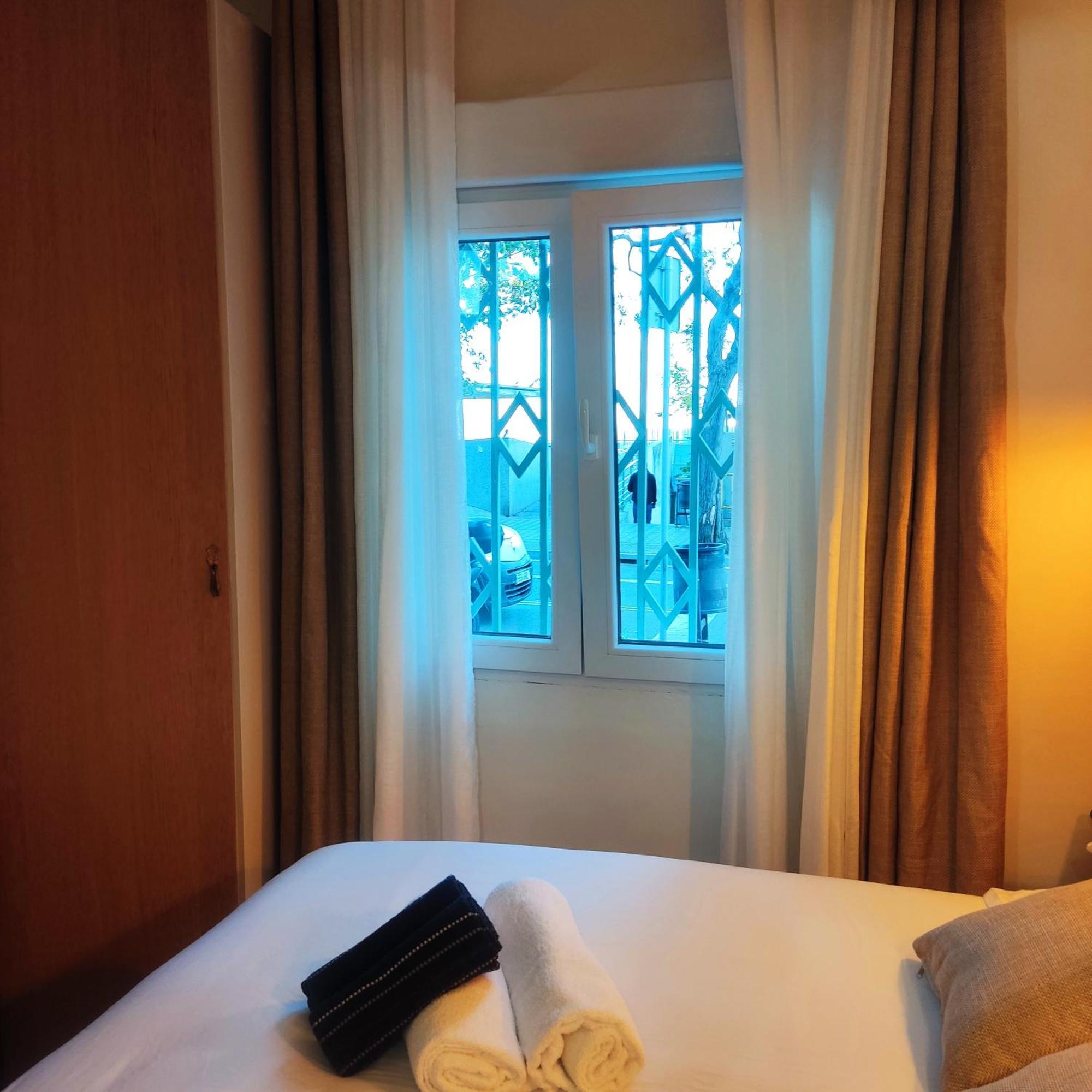 Studio Or With Private Bathroom Or With Shared Bathroom Appartement Barcelone