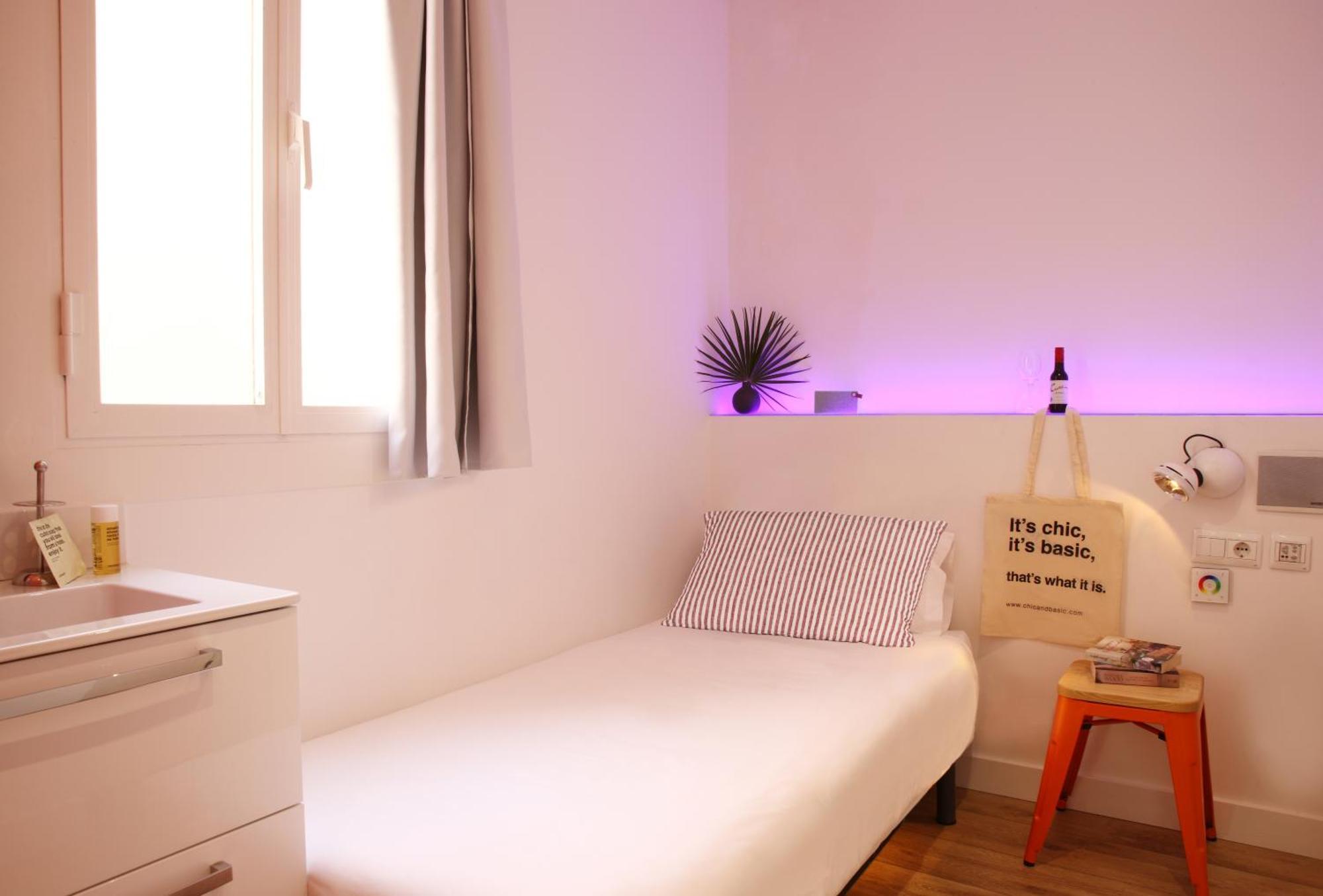 Guest house Chic & Basic Tallers