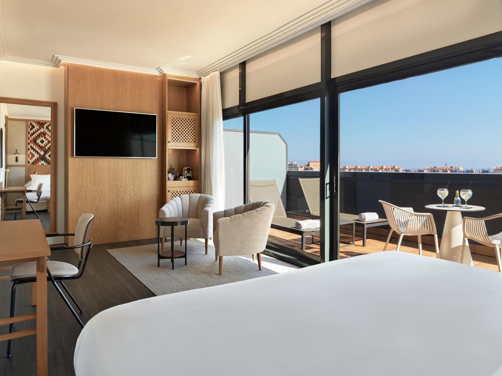 Hotel H10 Marina 4*