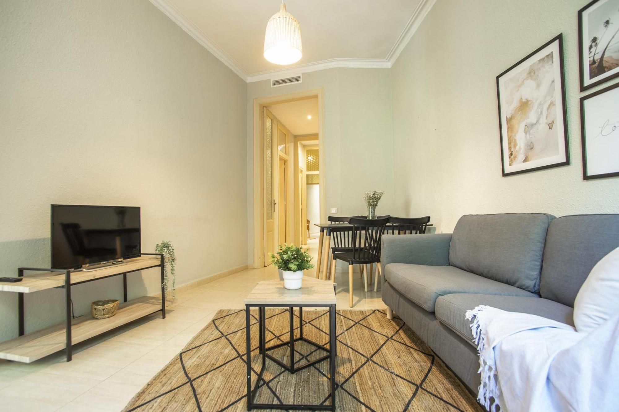 22man192- Cute In Sant Antoni * Barcelona