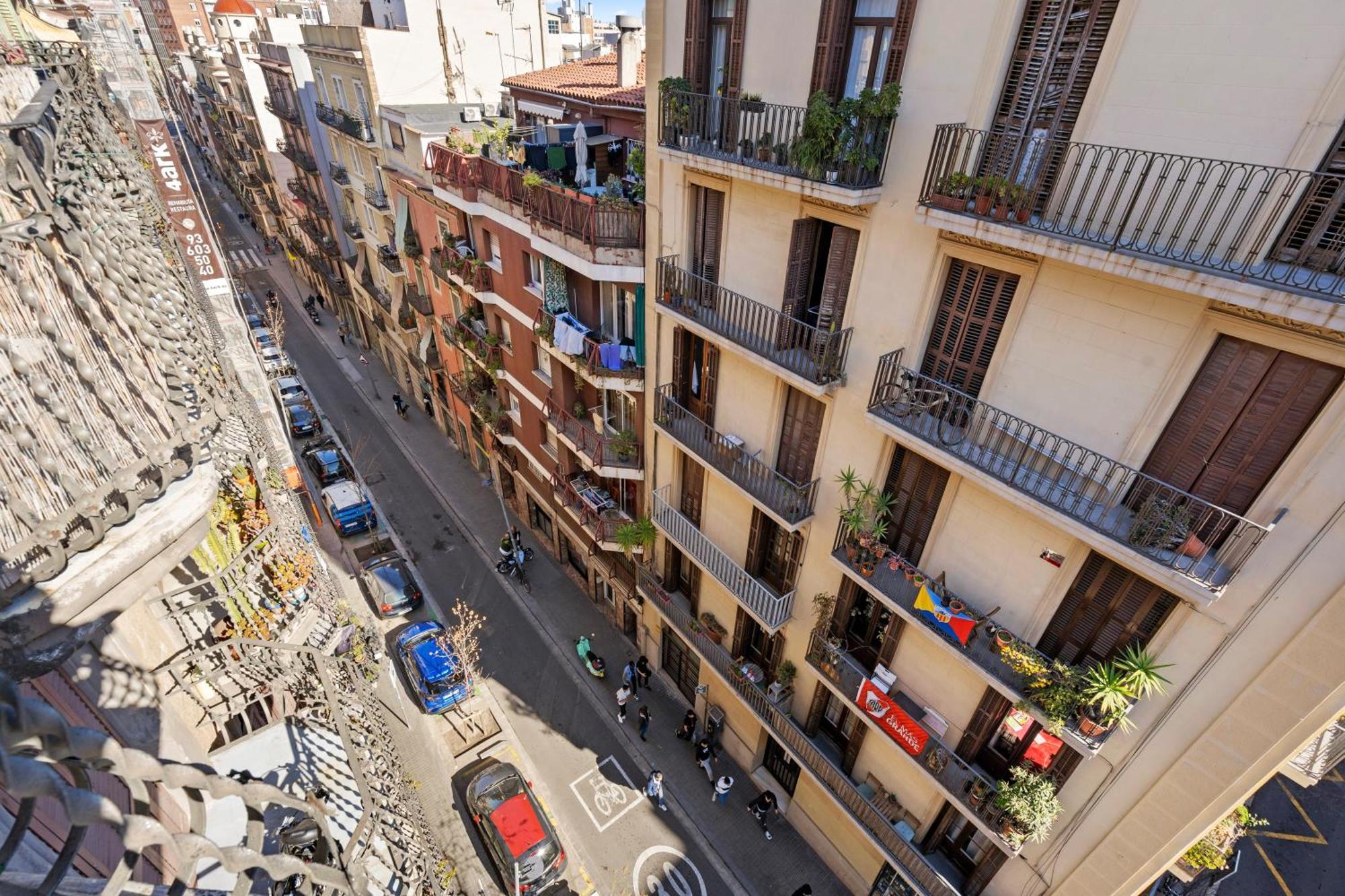 Ab Paral-lel Tapioles Barcelona