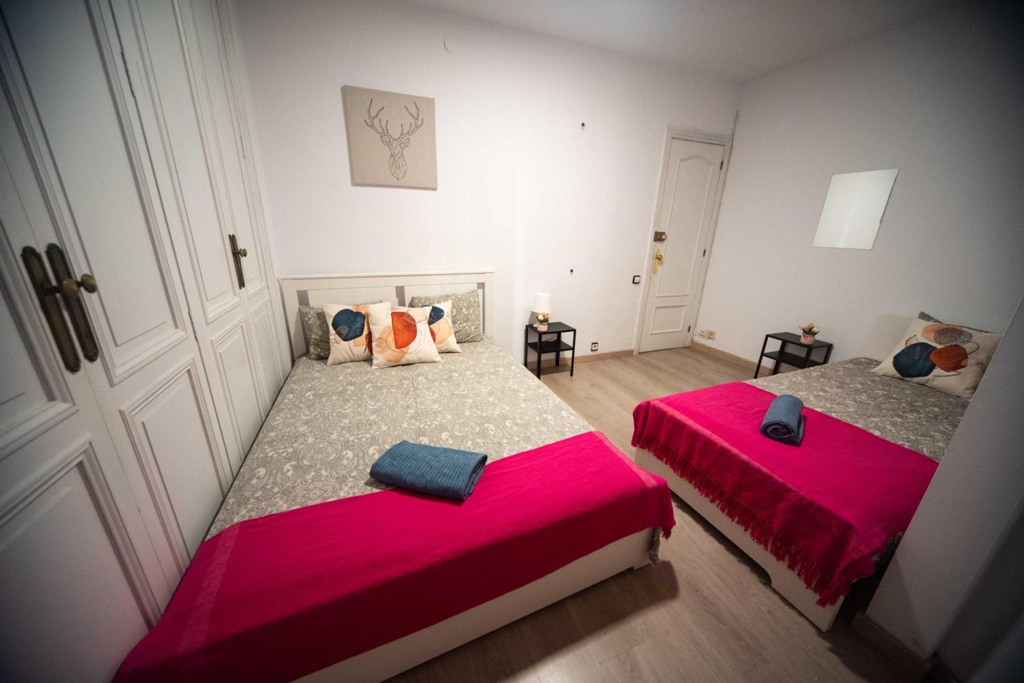 By Eixample Hostel *