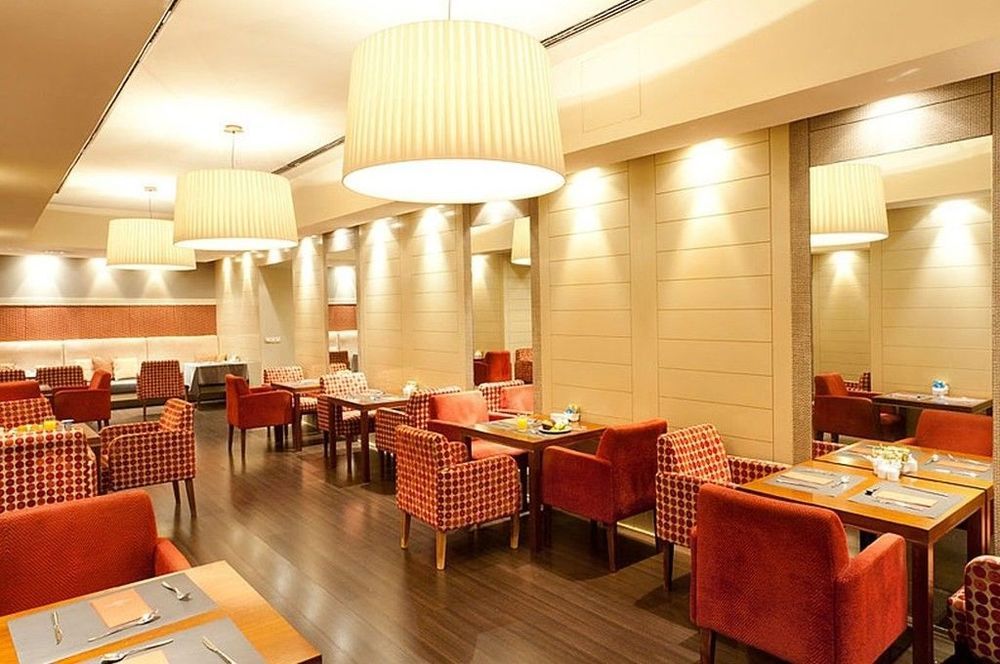 Midmost Hotel 4*
