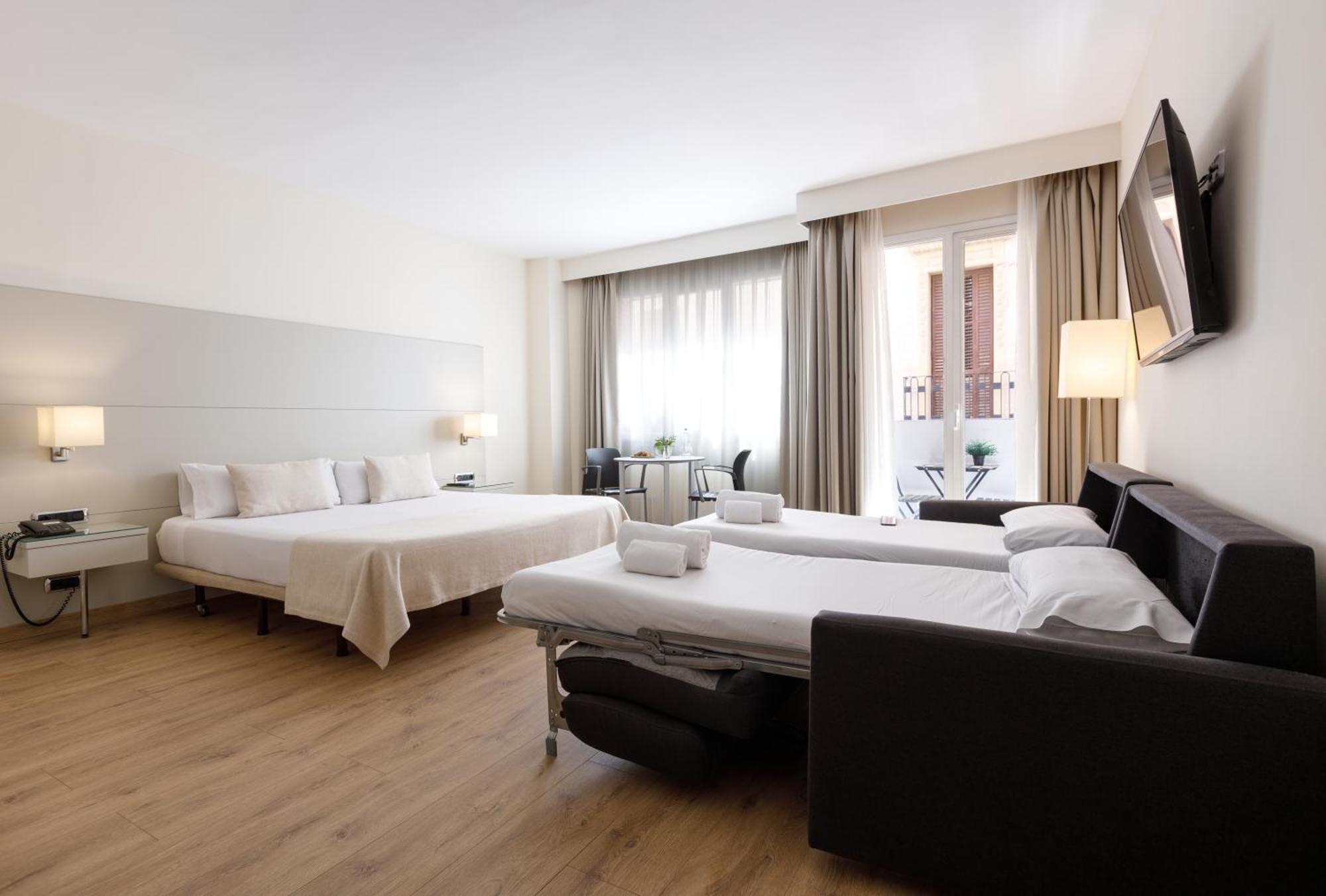 Hotel Mariano Cubi 4*