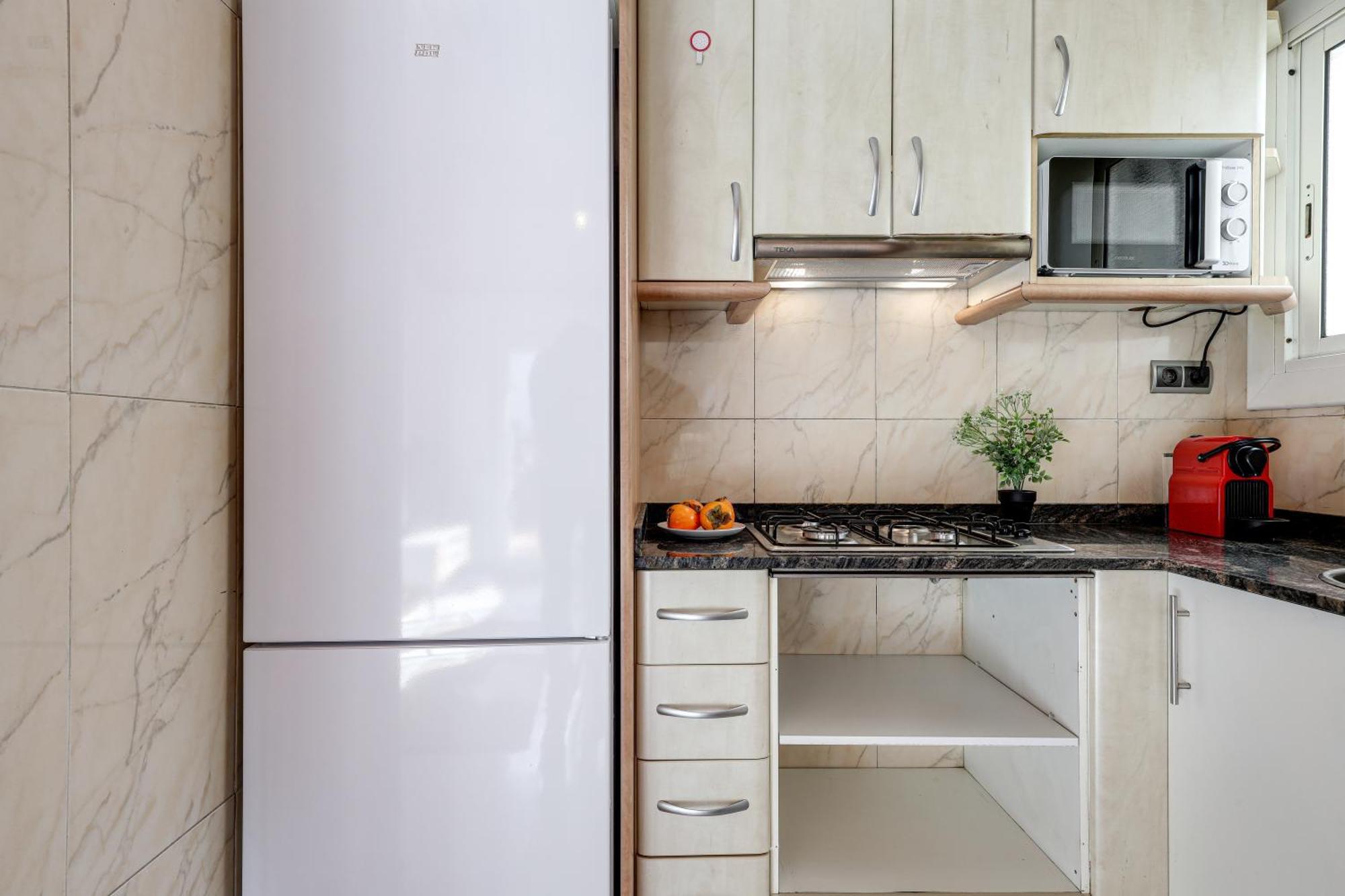 Penthouse With Big Terrace, Quiet Area, 1 Bedroom Appartement