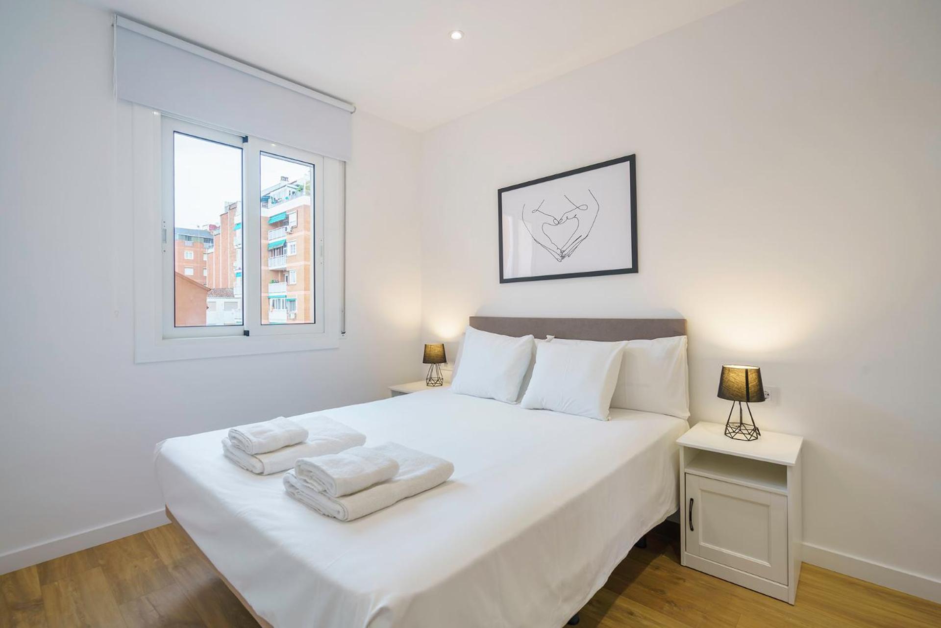The White Flats Les Corts Apartment *