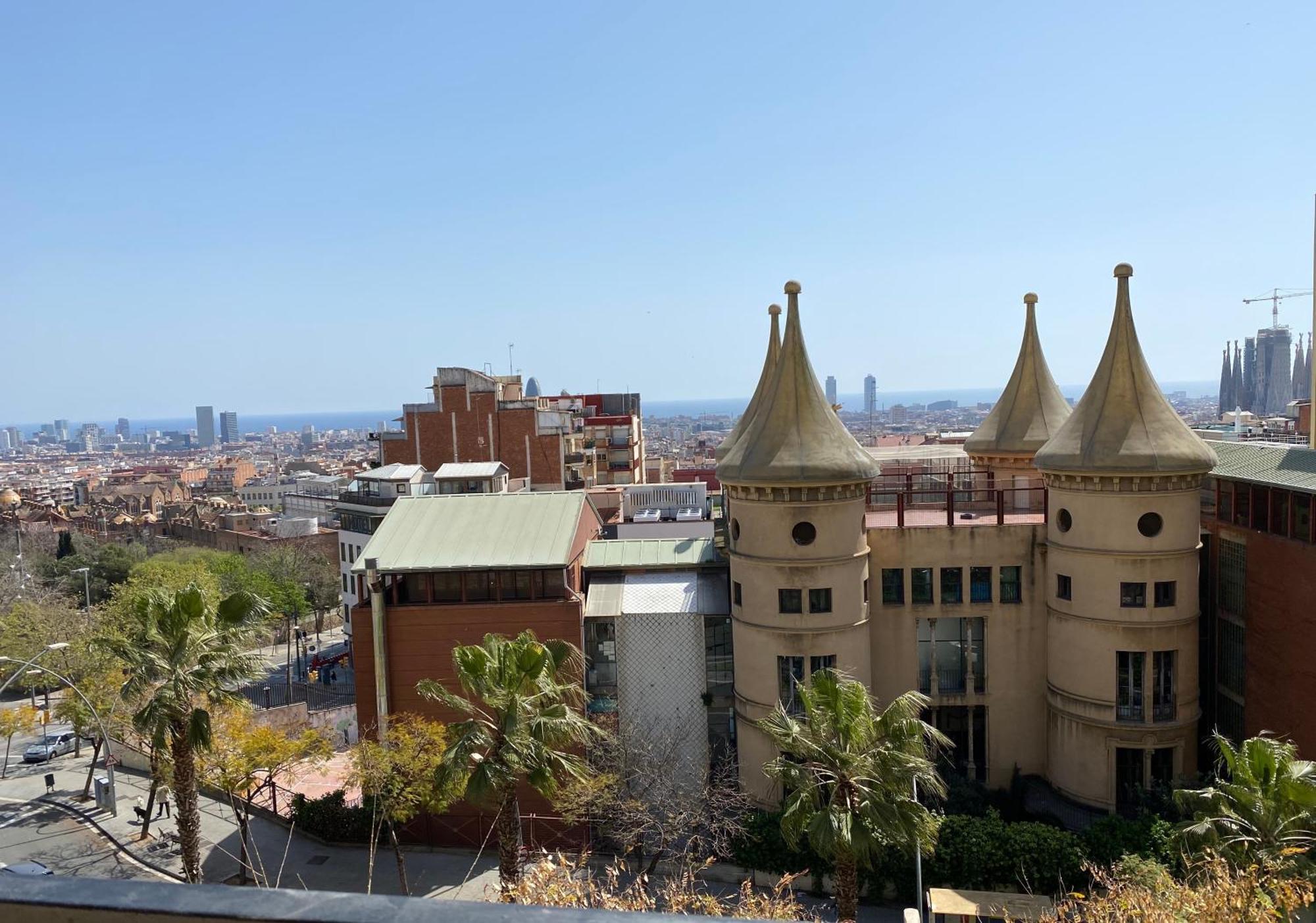 Amazing Sea And Sagrada Familia Views Homey Barcelona