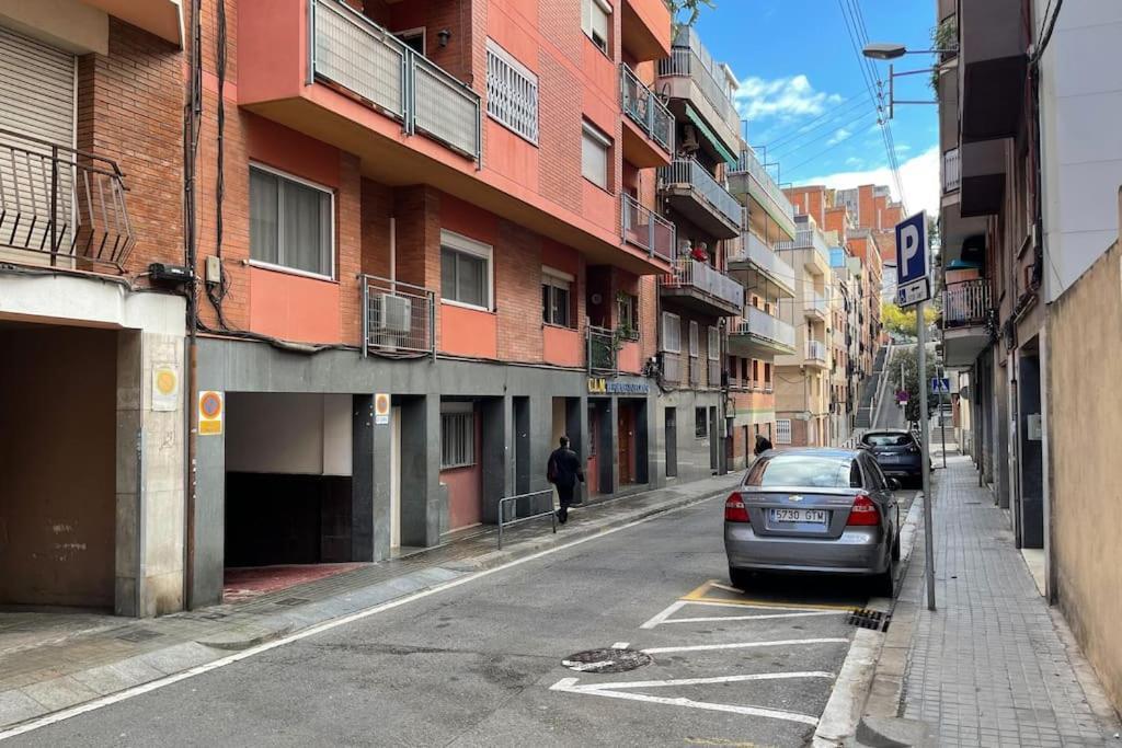 Penthouse With Big Terrace, Quiet Area, 1 Bedroom * Barcelone