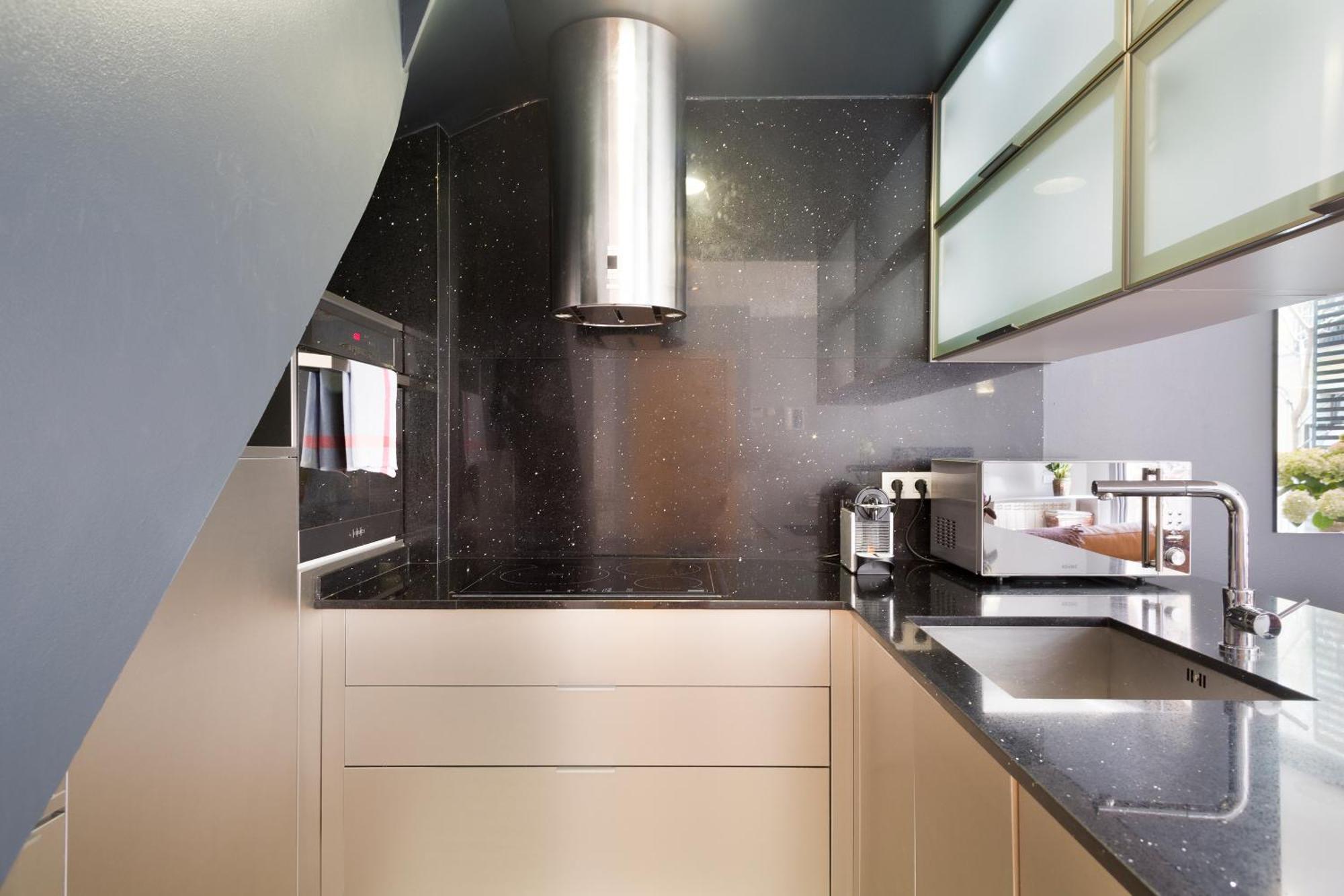 My Space Emirates - Bright In Gracia With Shared Pool Barcelona