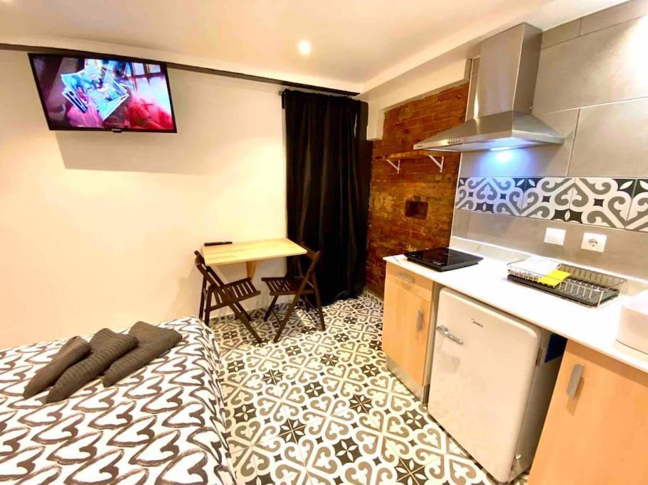 Appartement B4 Estudio Nuevo! Cocina Y Bano Privado! A 1 Calle Del Metro Barcelona