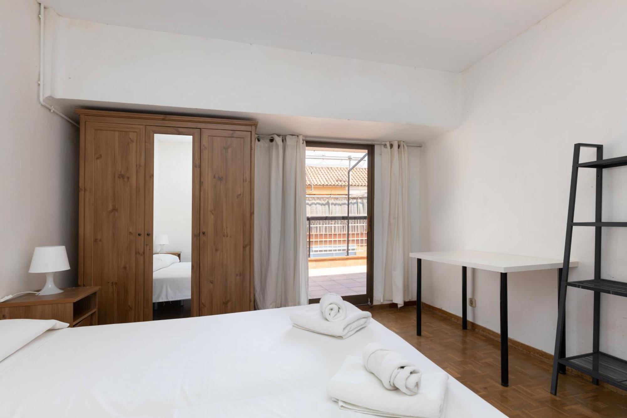 Apartment Aparteasy - Atic Sants