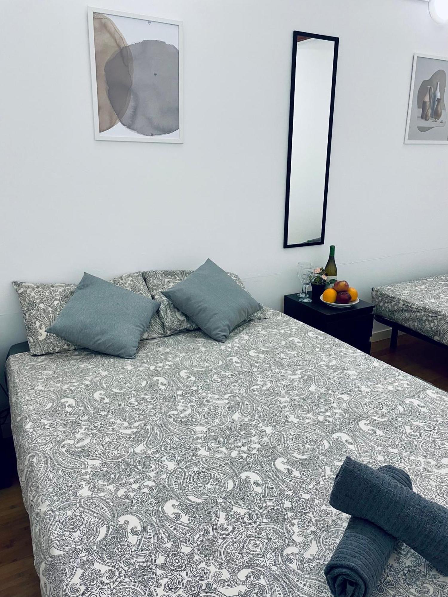 Nou De La Rambla 2 Bed and breakfast