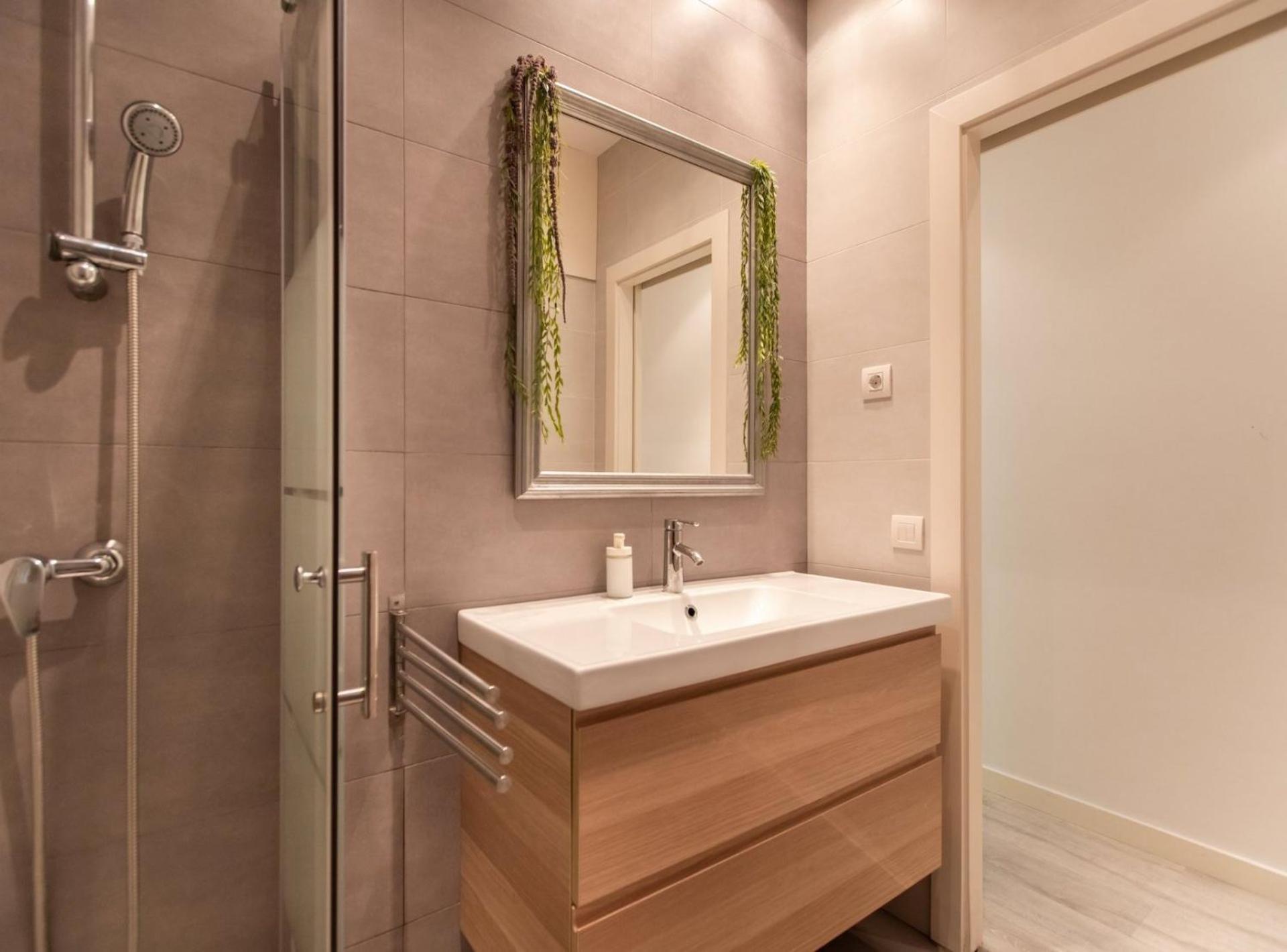 Appartement Pere Serafi 2 Bedroom *