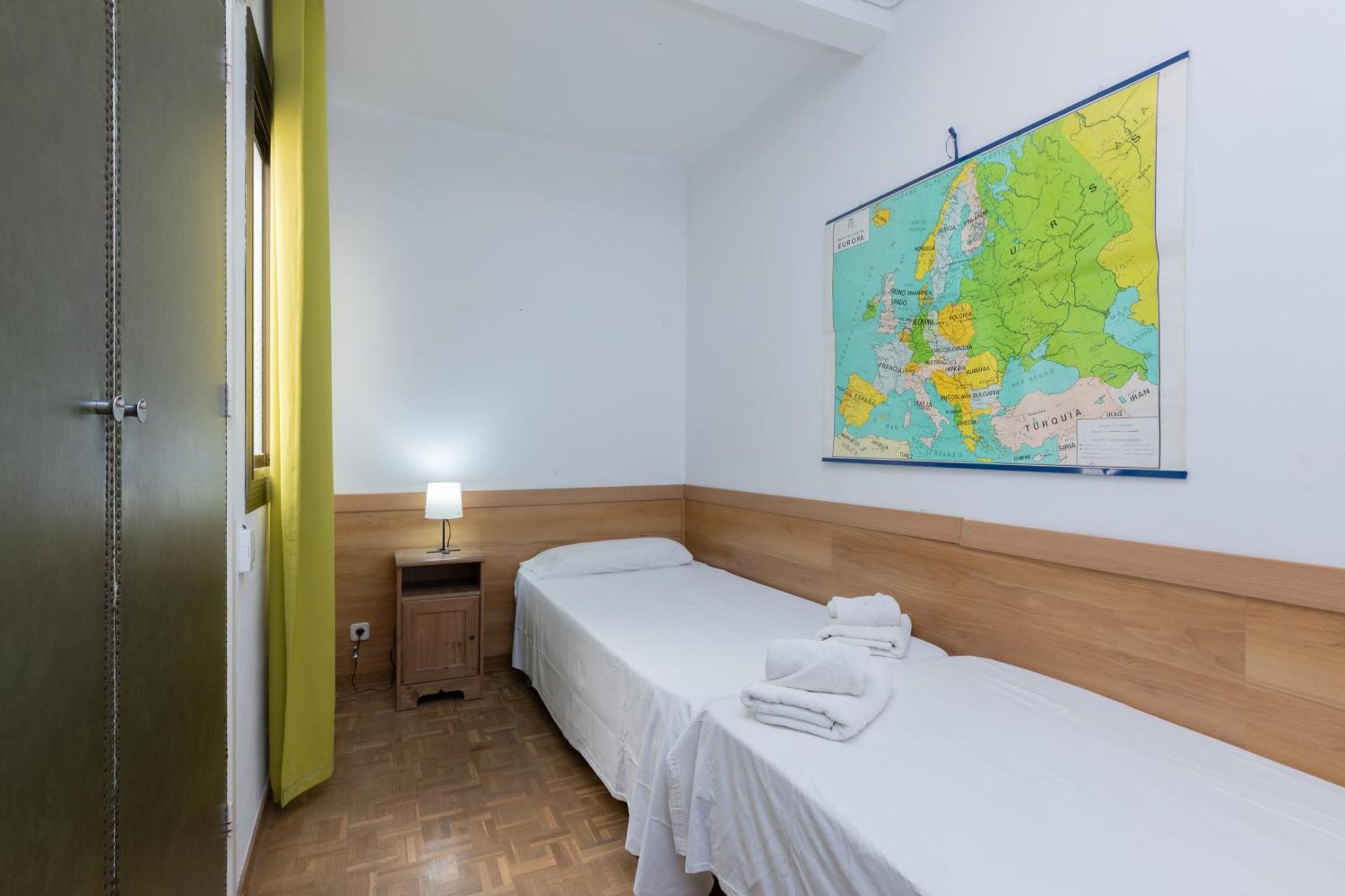 Aparteasy - Atic Sants Apartment Barcelona