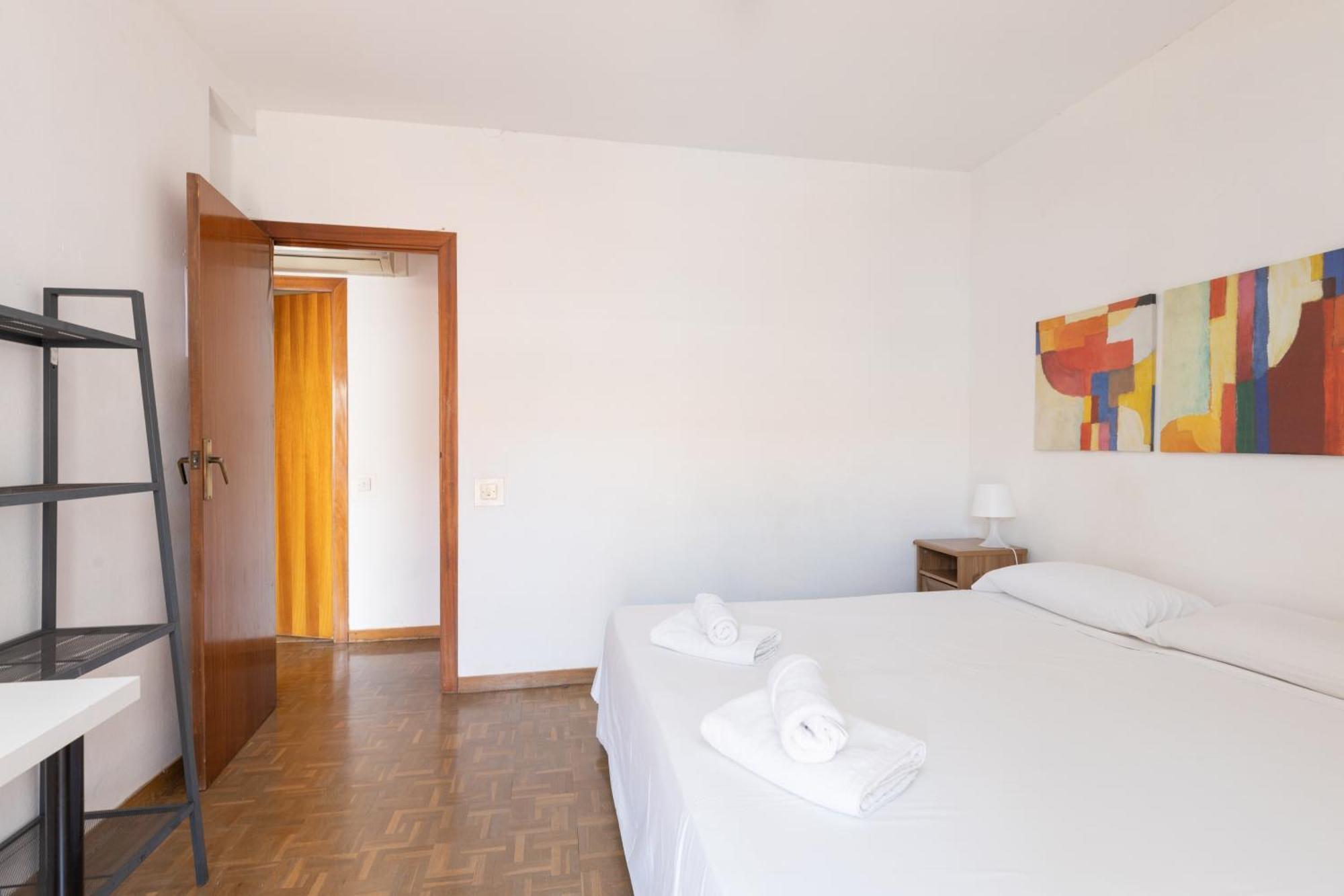 Apartment Aparteasy - Atic Sants *