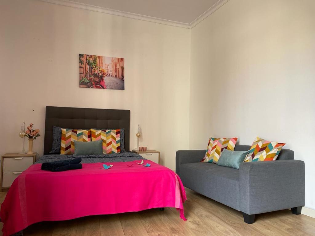 Hostel By La Rambla Rooms *