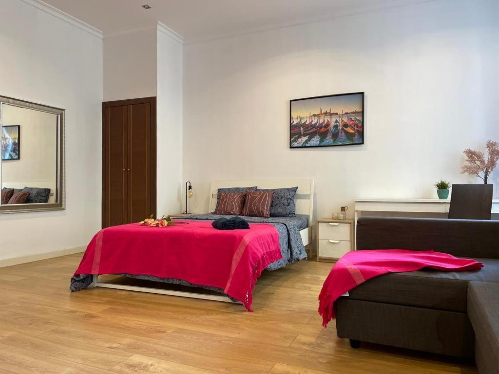 Hostel By La Rambla Rooms *