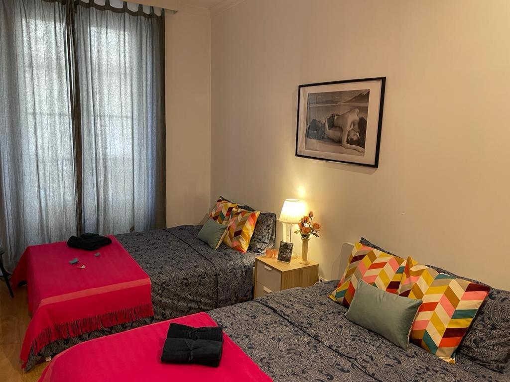 By La Rambla Rooms Hostel *