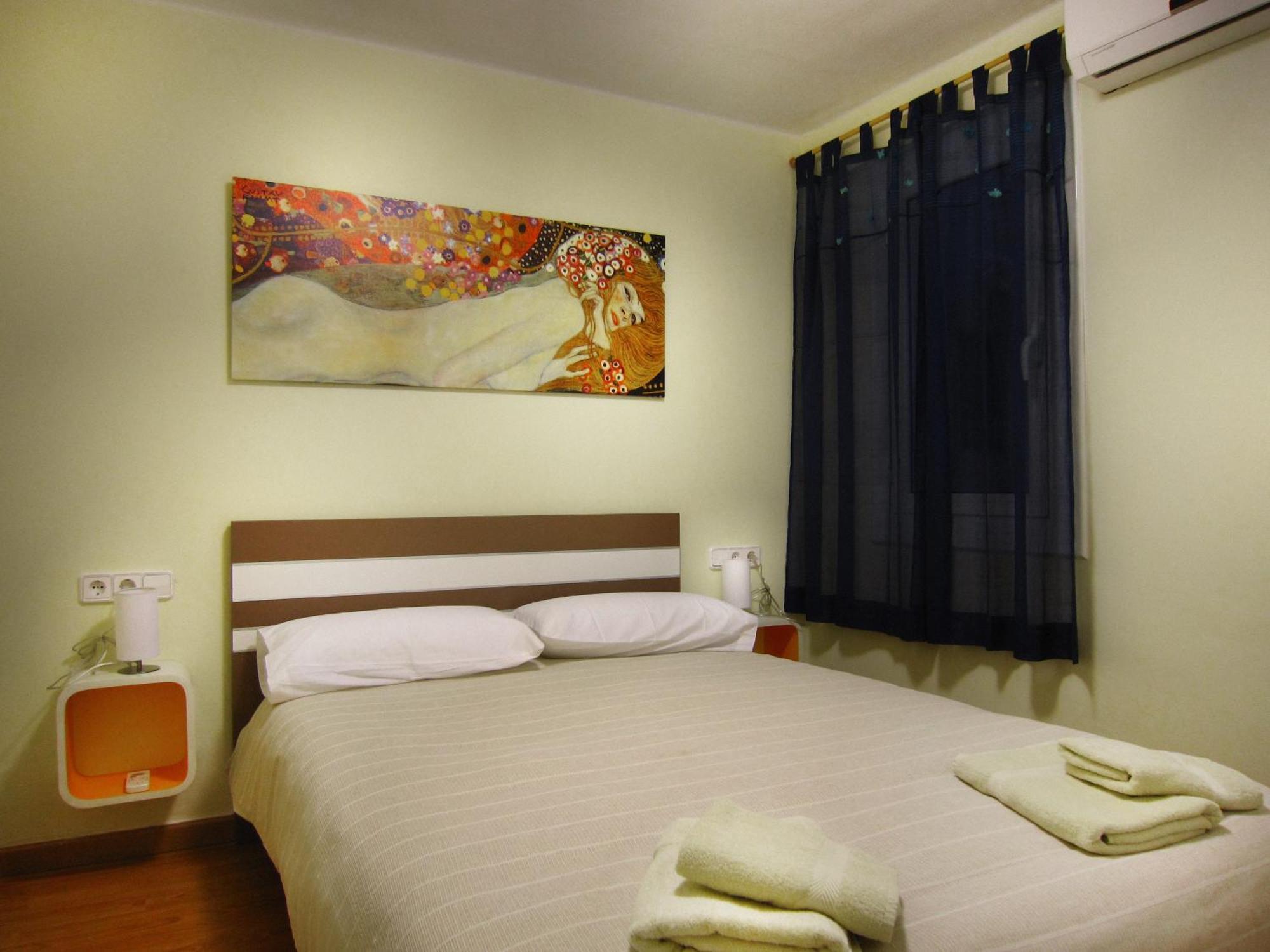 Homenfun Hospital Clinic Apartment Barcelona
