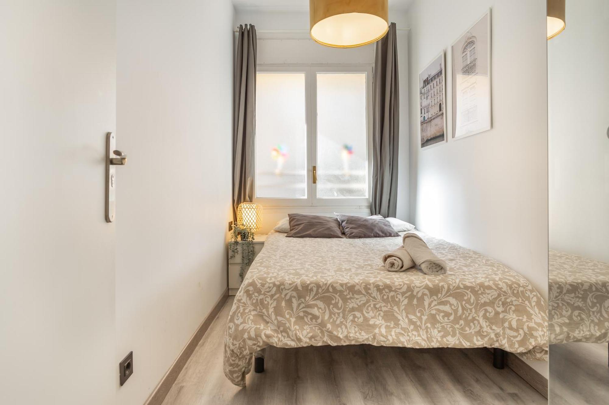 Tamarit Apartment *