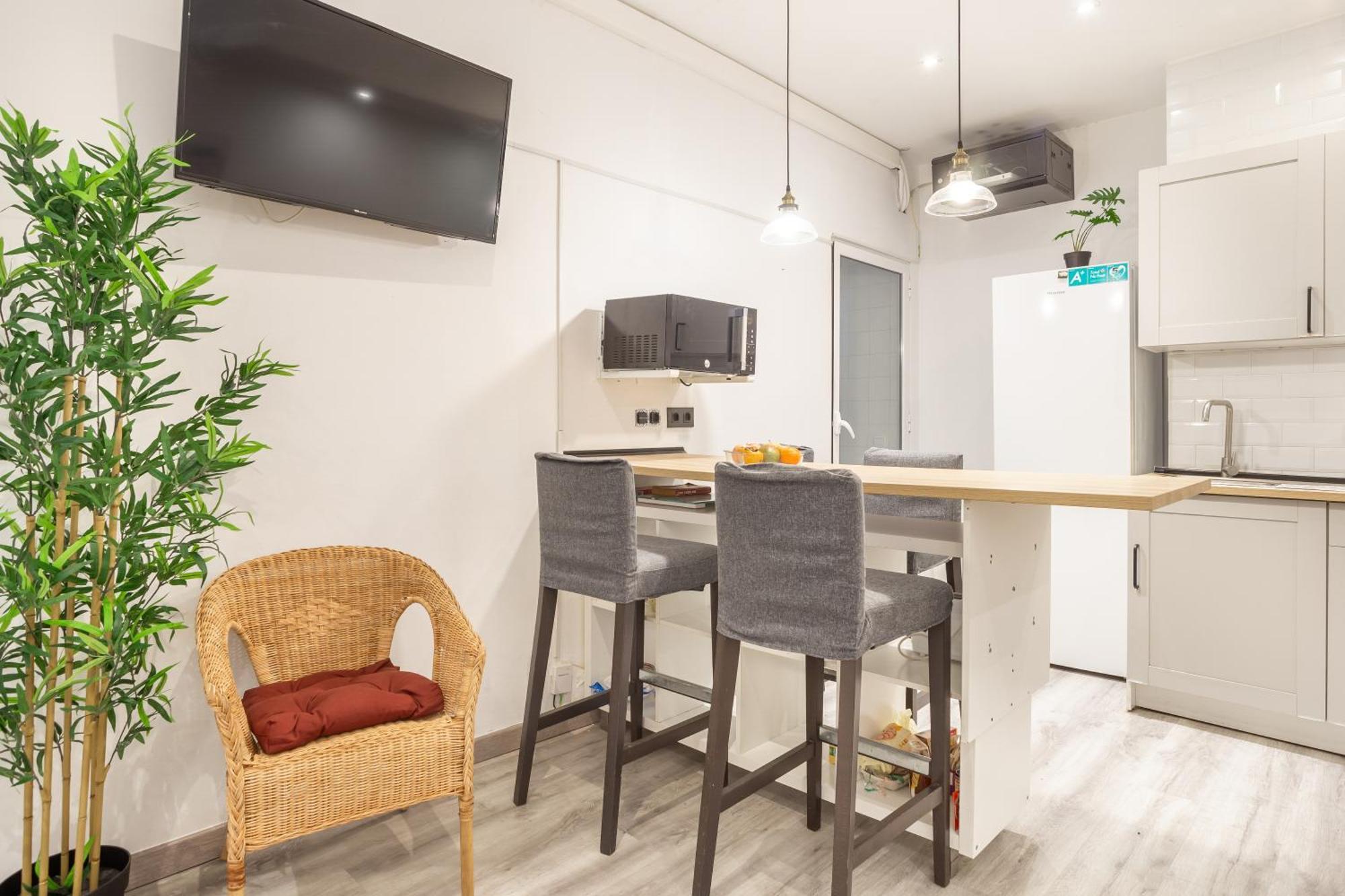 Tamarit Apartment *