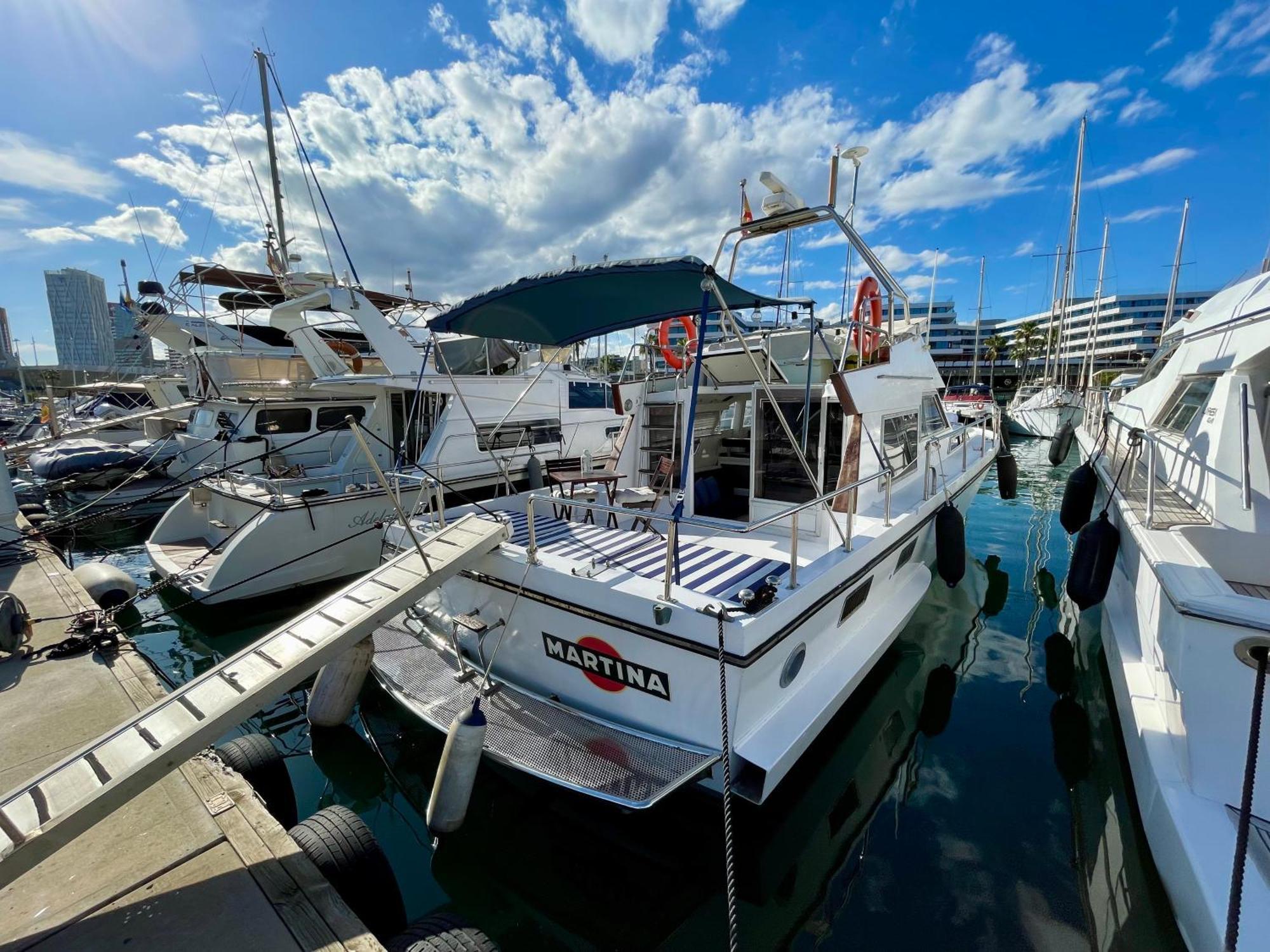Botel Barco Amplio Con 2 Camarotes / Comfy Boat With 2 Bedrooms - Barcelona