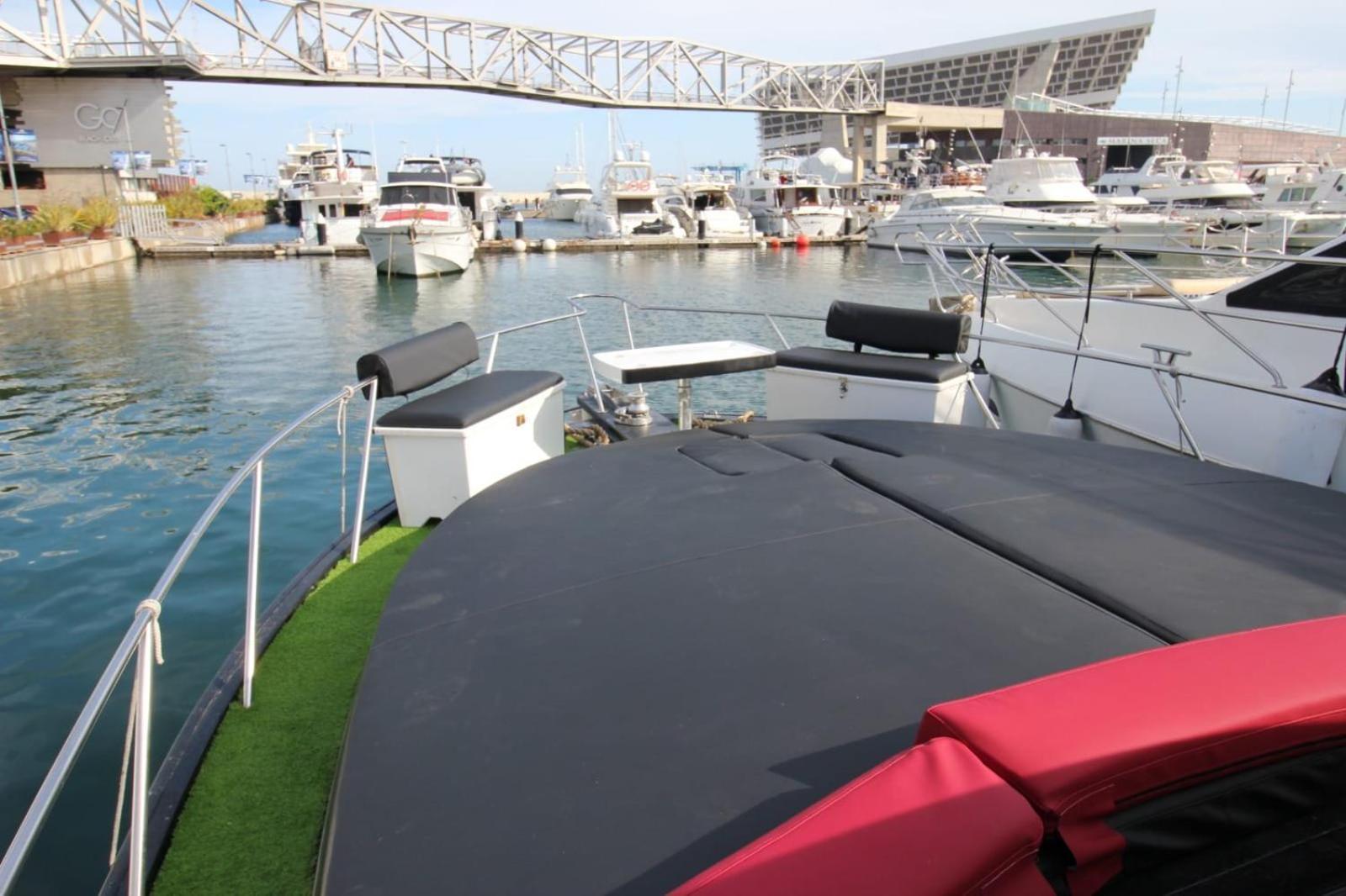 Black Diamond Botel Barcelona