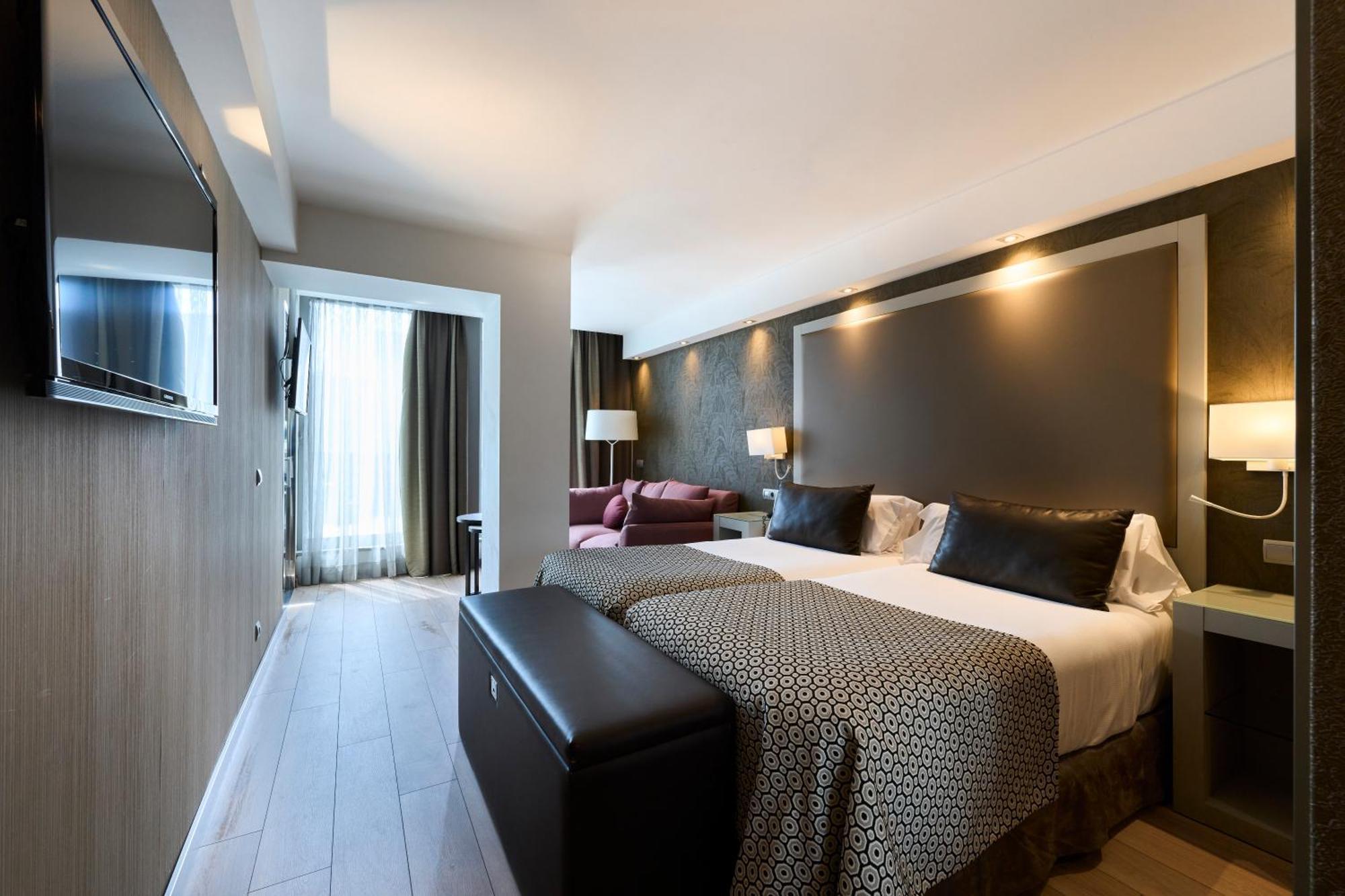 Catalonia Square 4* Sup 4*
