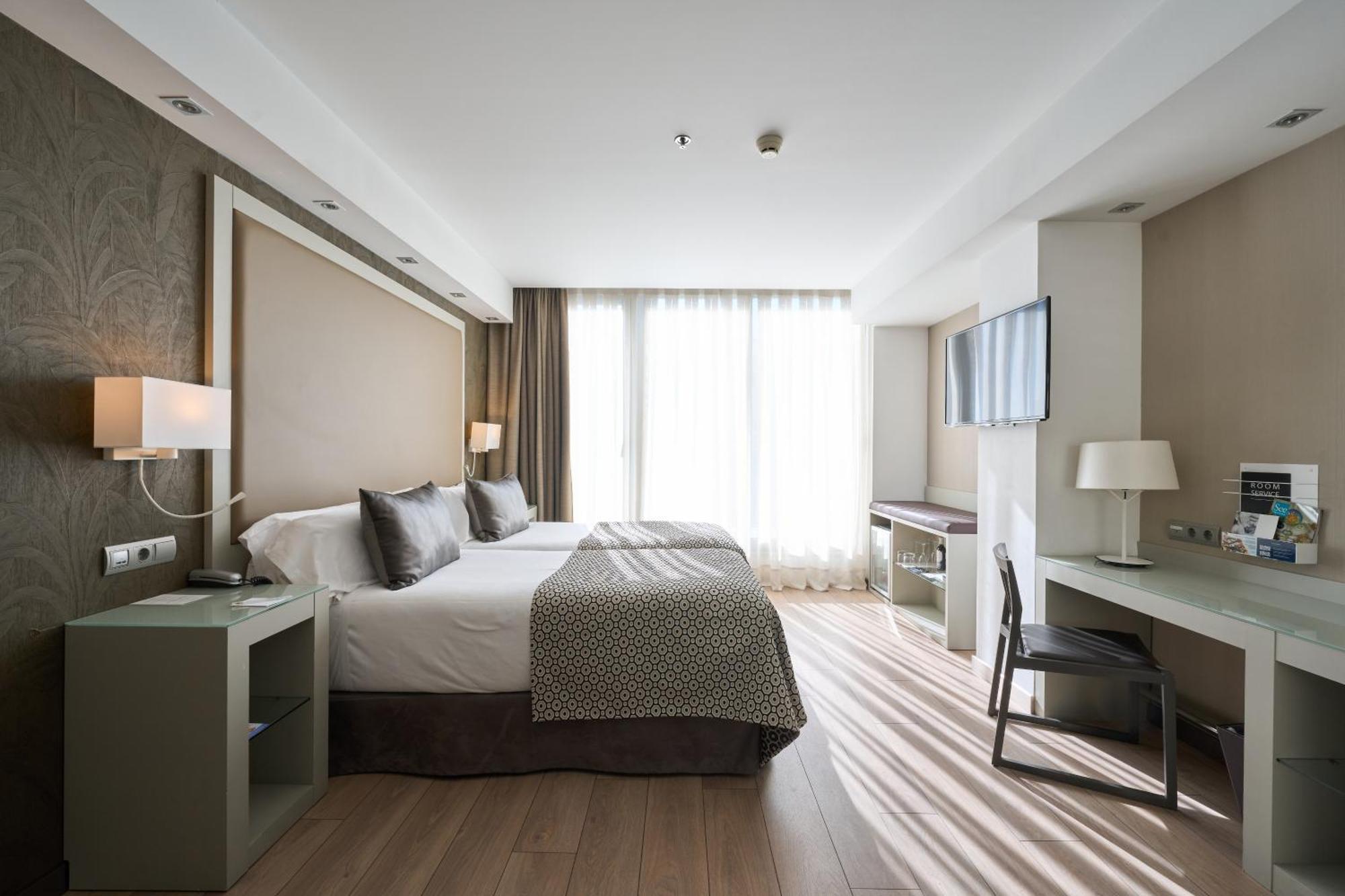 Catalonia Square 4* Sup Hotel