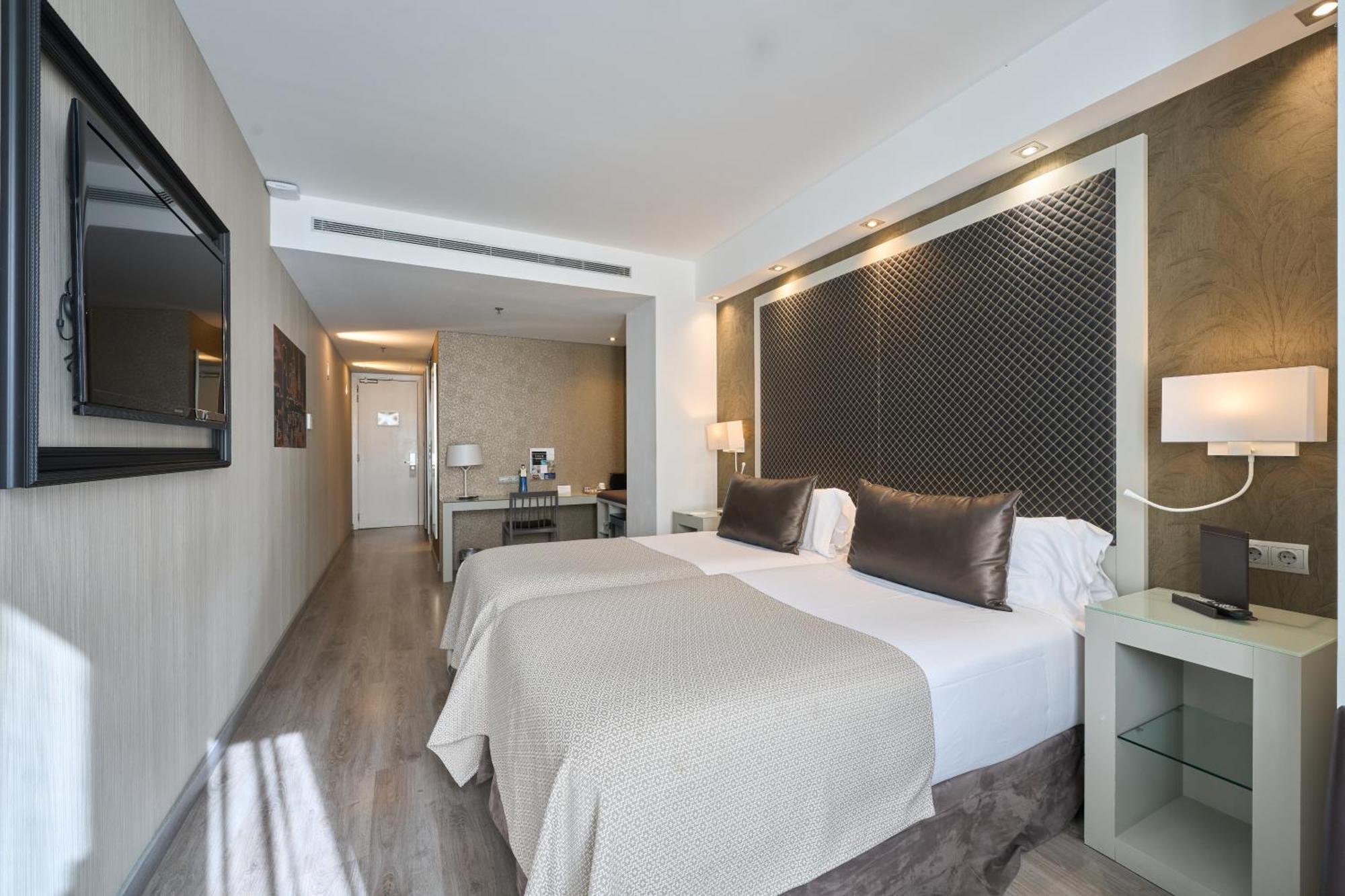 Catalonia Square 4* Sup Hotel 4*