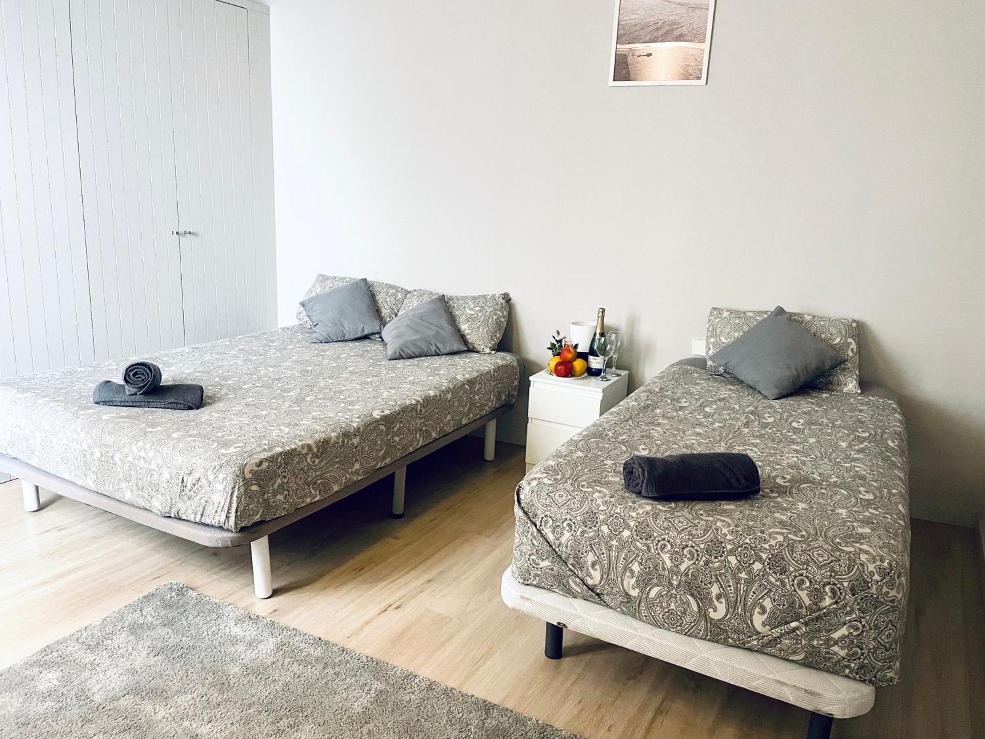 Triple With Private Bathroom In Gothic Maison d'hôtes 2*