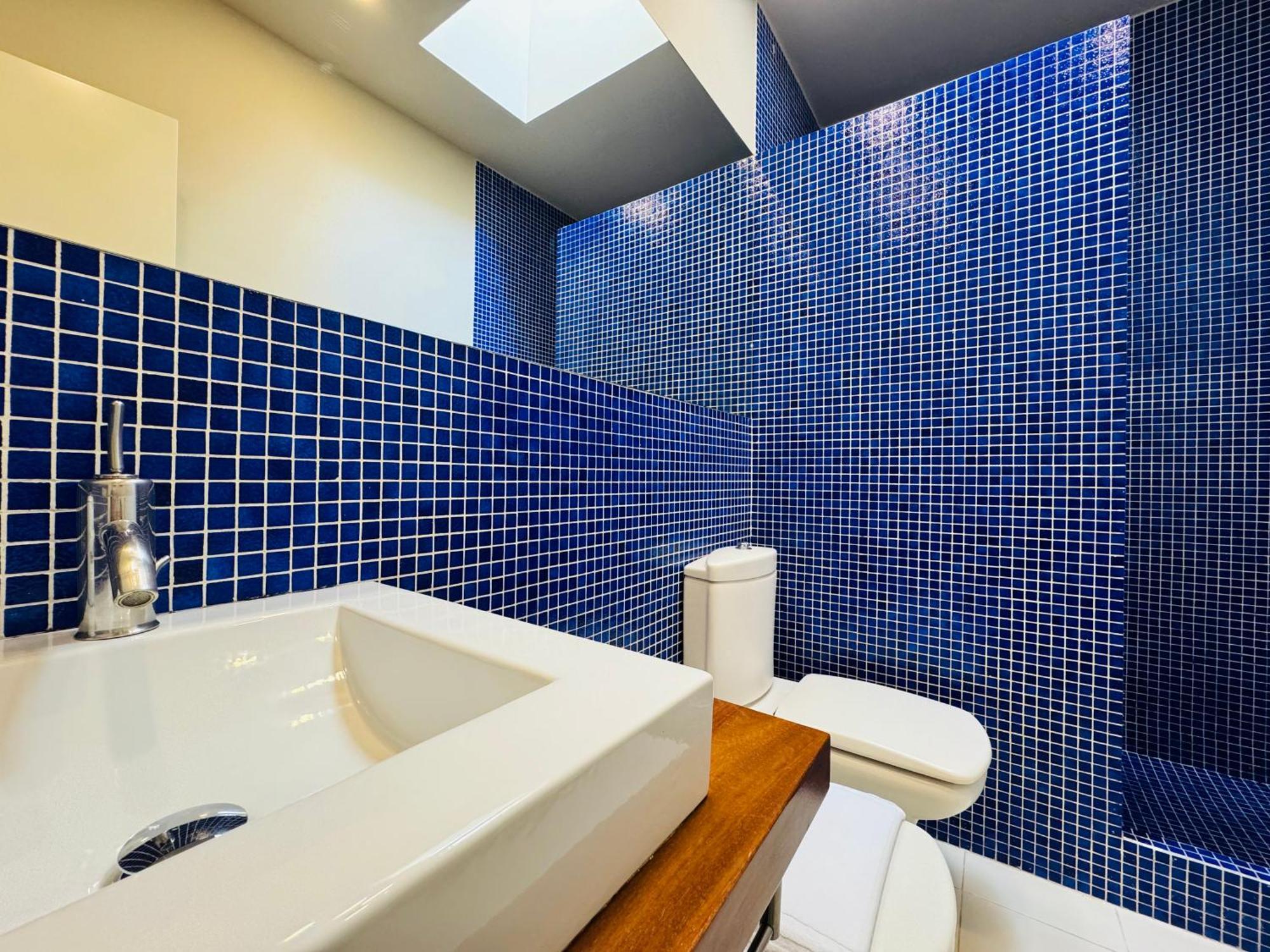 Modernist Gem Penthouse *