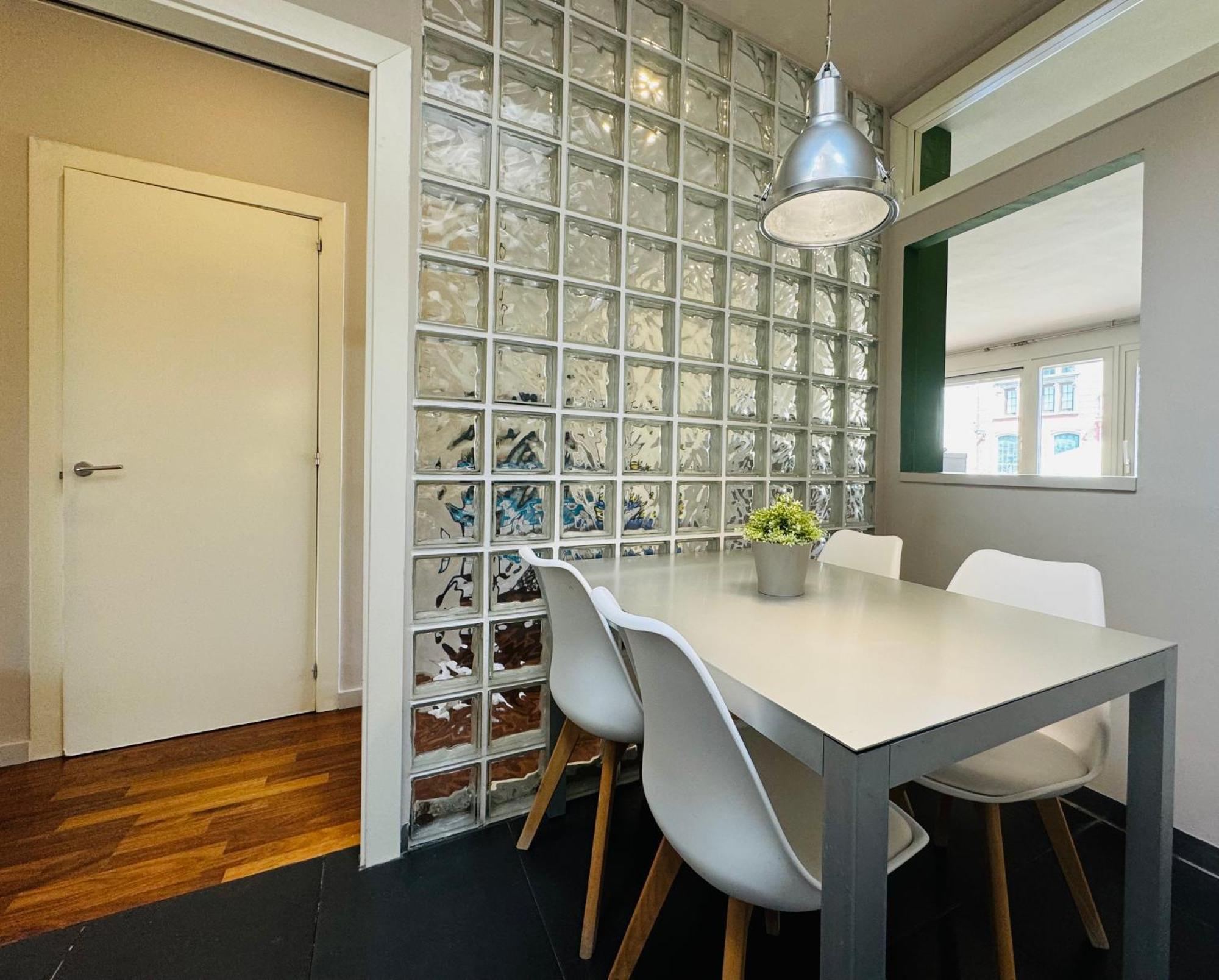 Modernist Gem Penthouse Apartamento