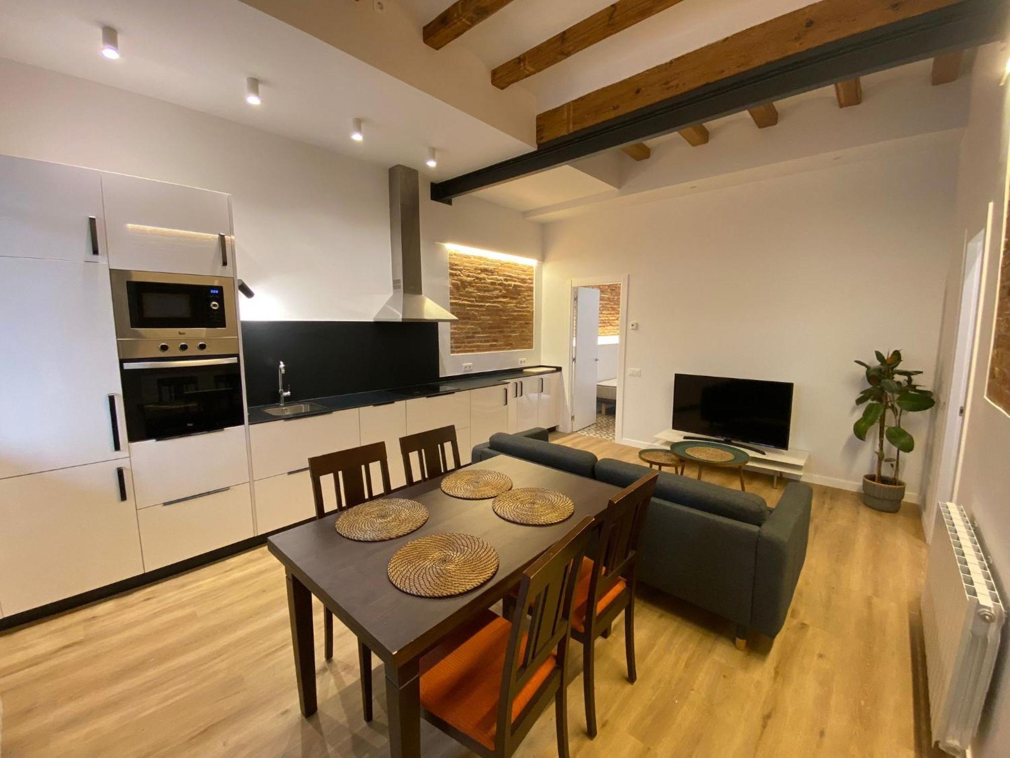 Poble Sec Charming Apartment