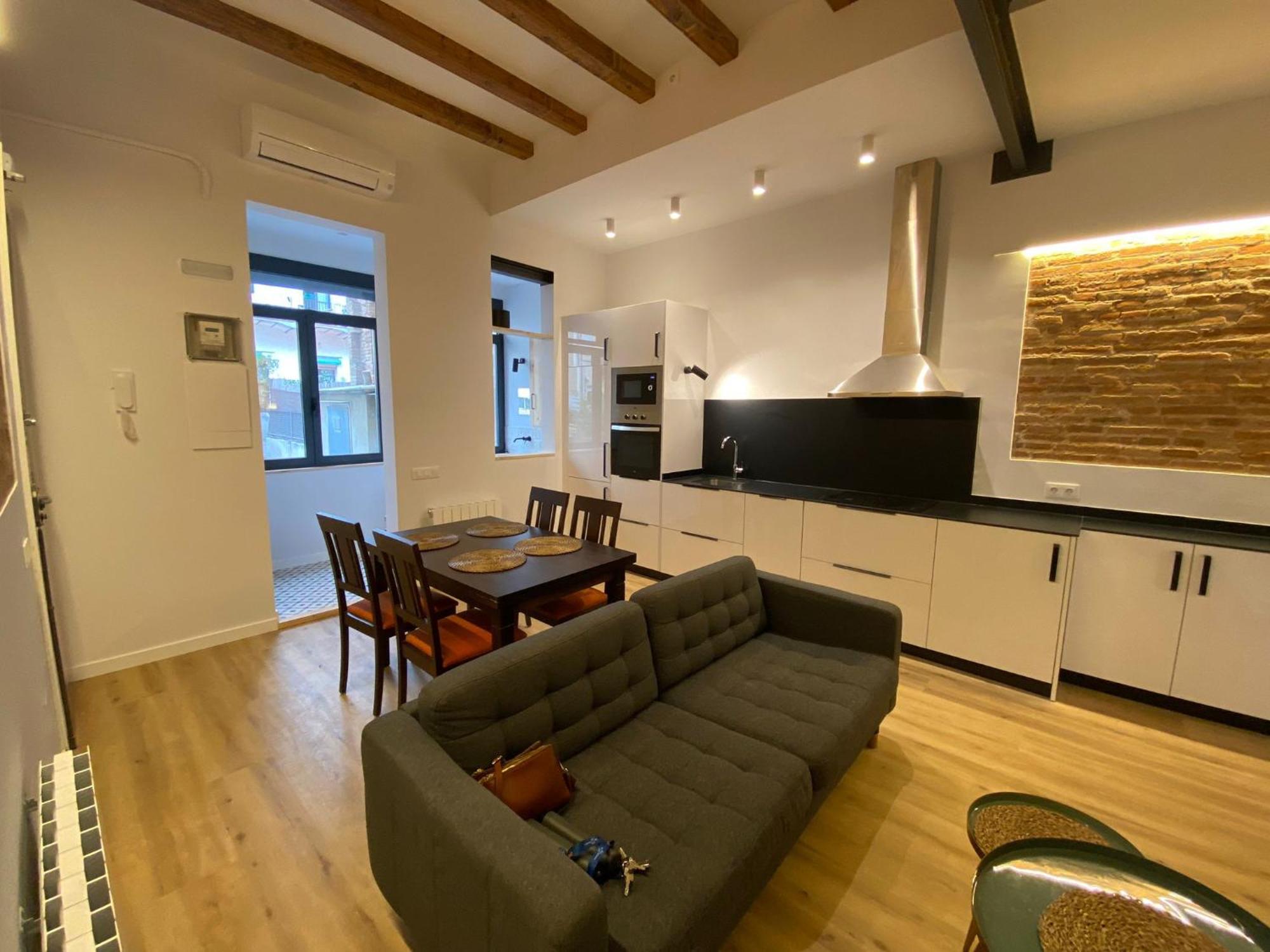 Apartment Poble Sec Charming Apartment