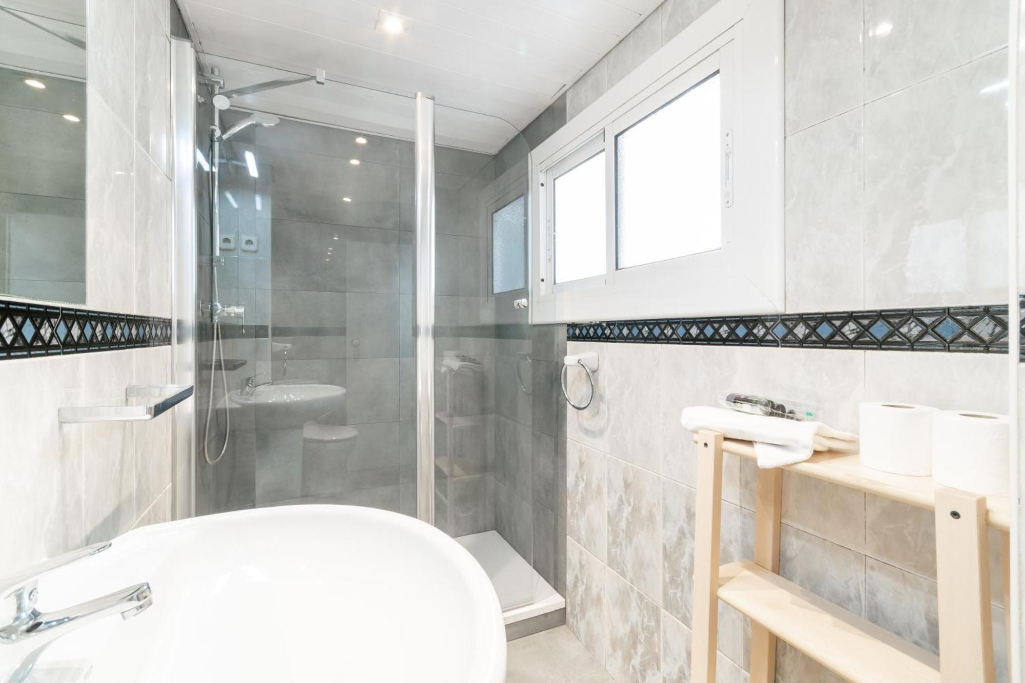 Apartment Charming Gem In Poble Sec *