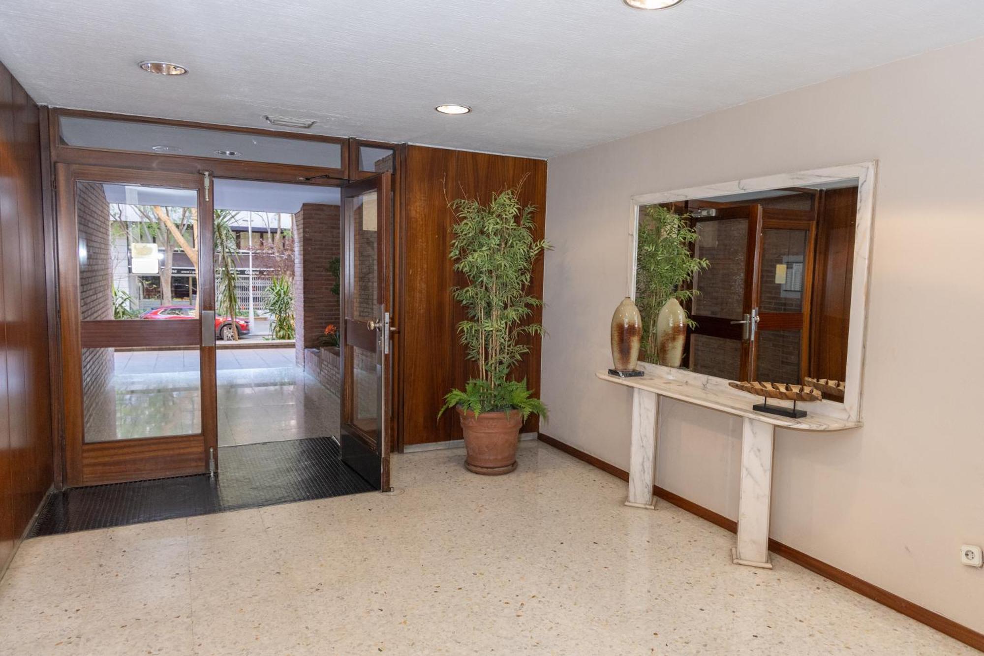 Apartment Maria Cristina Mercader Estrella *