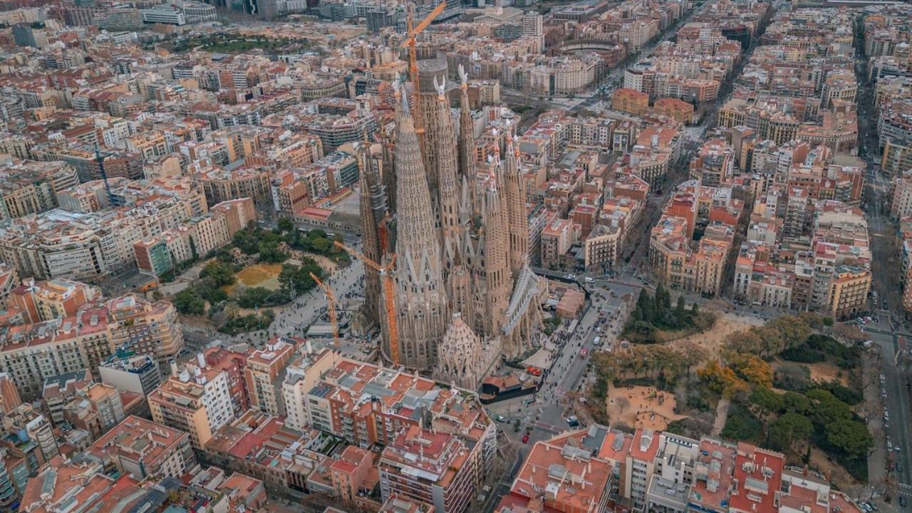 U-nique Sagrada Familia Ii *