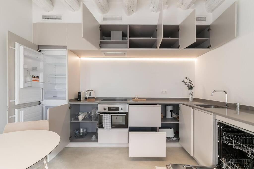 Lively 1 Bdr With Private Terrace Born Appartement *