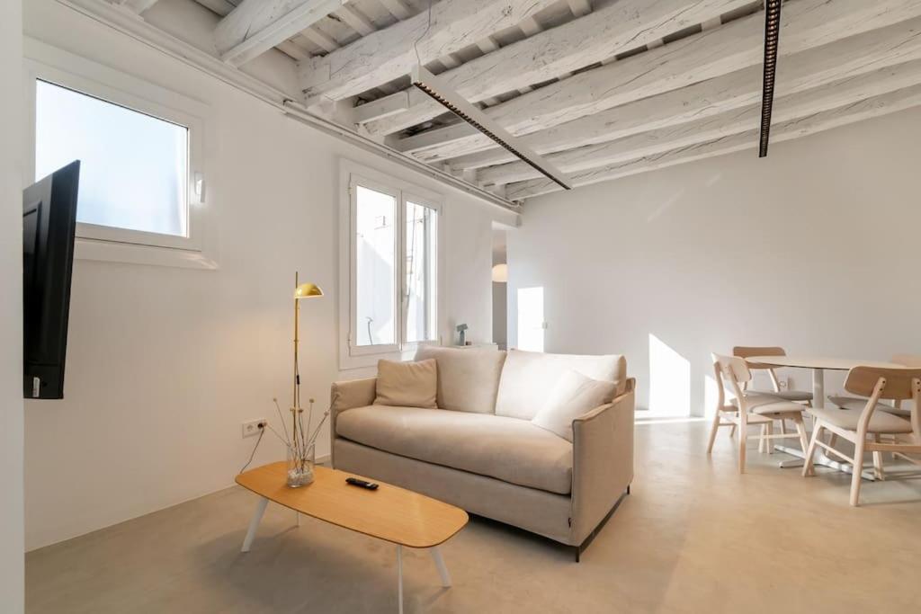 Lively 1 Bdr With Private Terrace Born Appartement *
