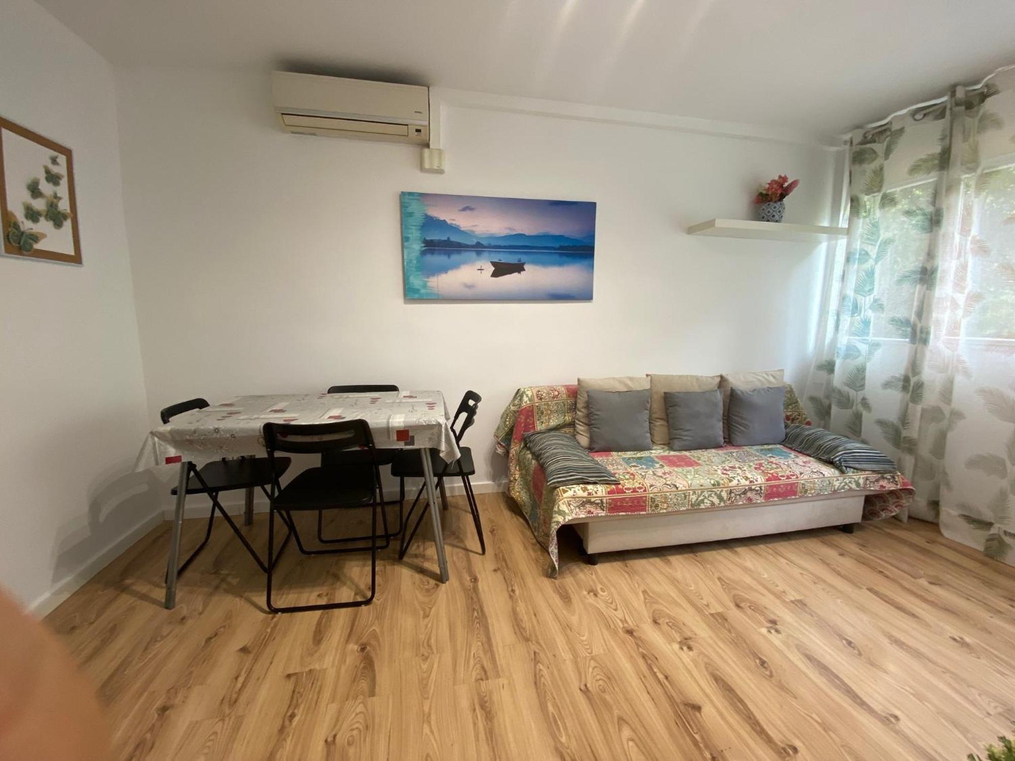 Nice Flat Near The Beach And Parc Del Forum Apartment