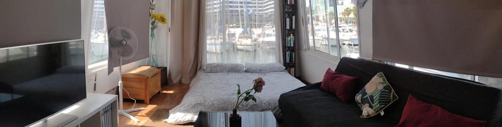 Floating White House * Barcelona
