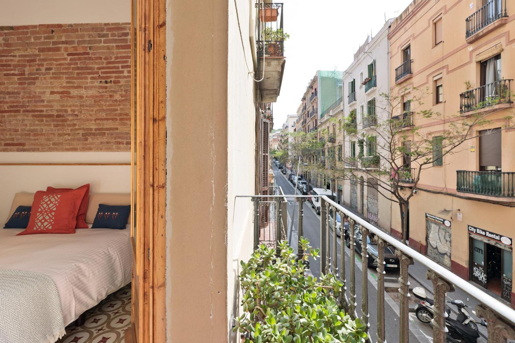 Poble Sec Charming Apartment