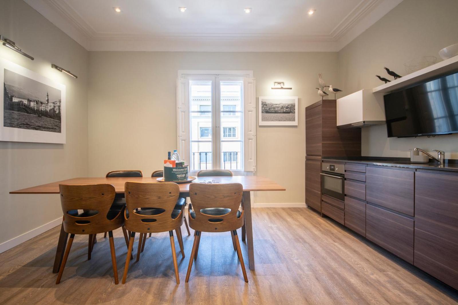 Apartment Stylish Center