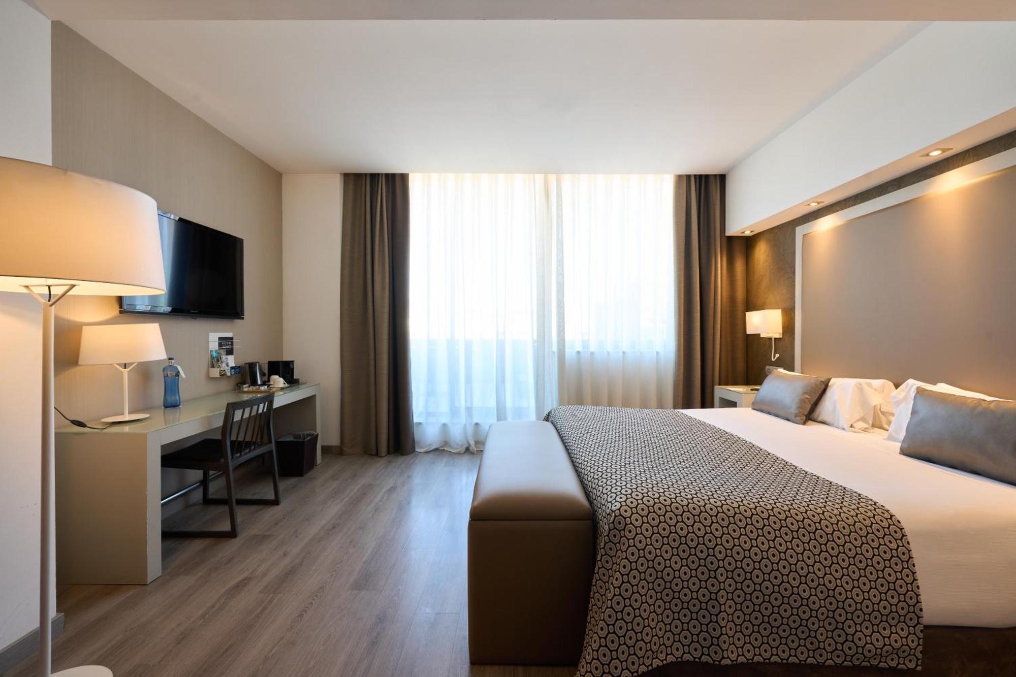 Catalonia Square 4* Sup Hotel